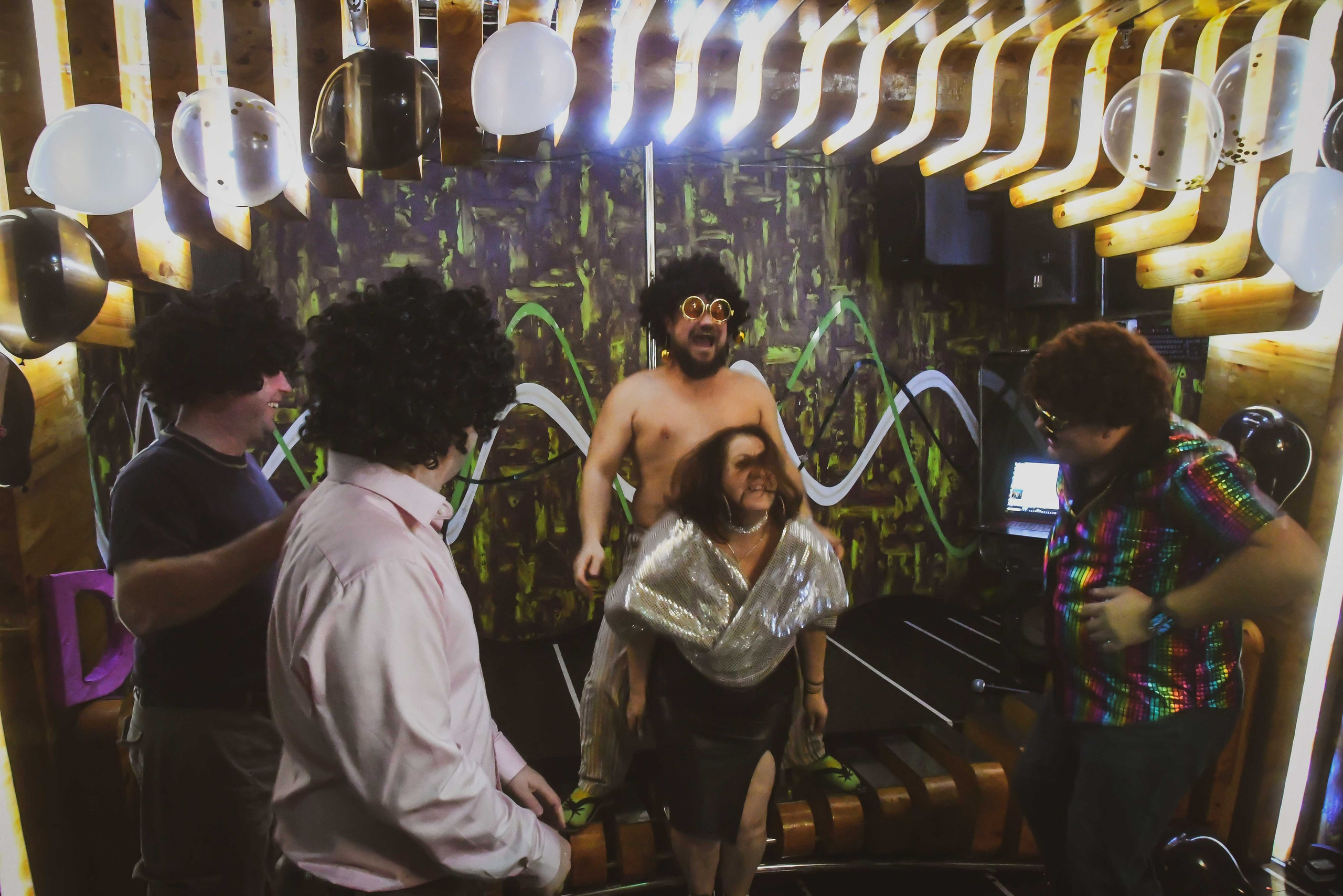 Свидетели дискотеки 80х. Репортажный и детский фотограф в Новосибирске