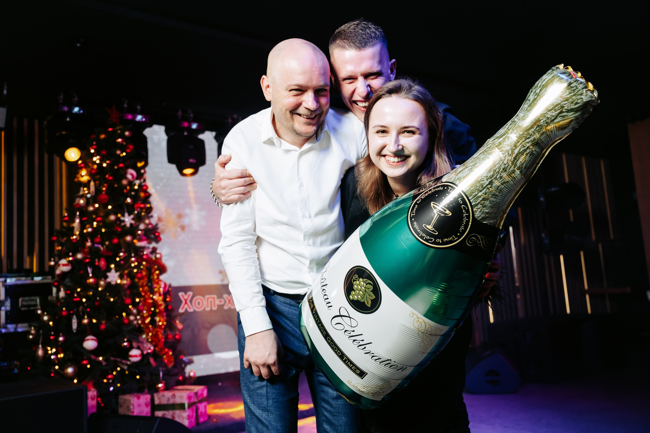 Новогодний корпоратив в караоке баре. Фотограф Дмитрий Сермяжко