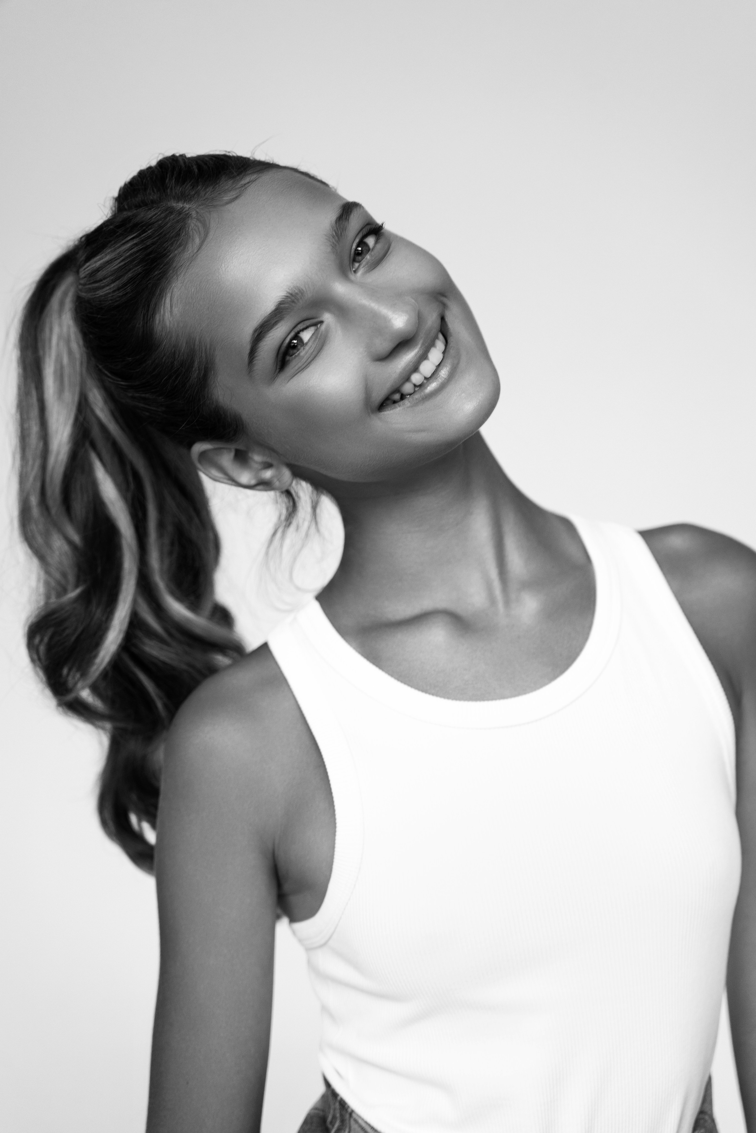 Sofi. Фотограф Москва Виктория Вишневская актерское / модельное портфолио