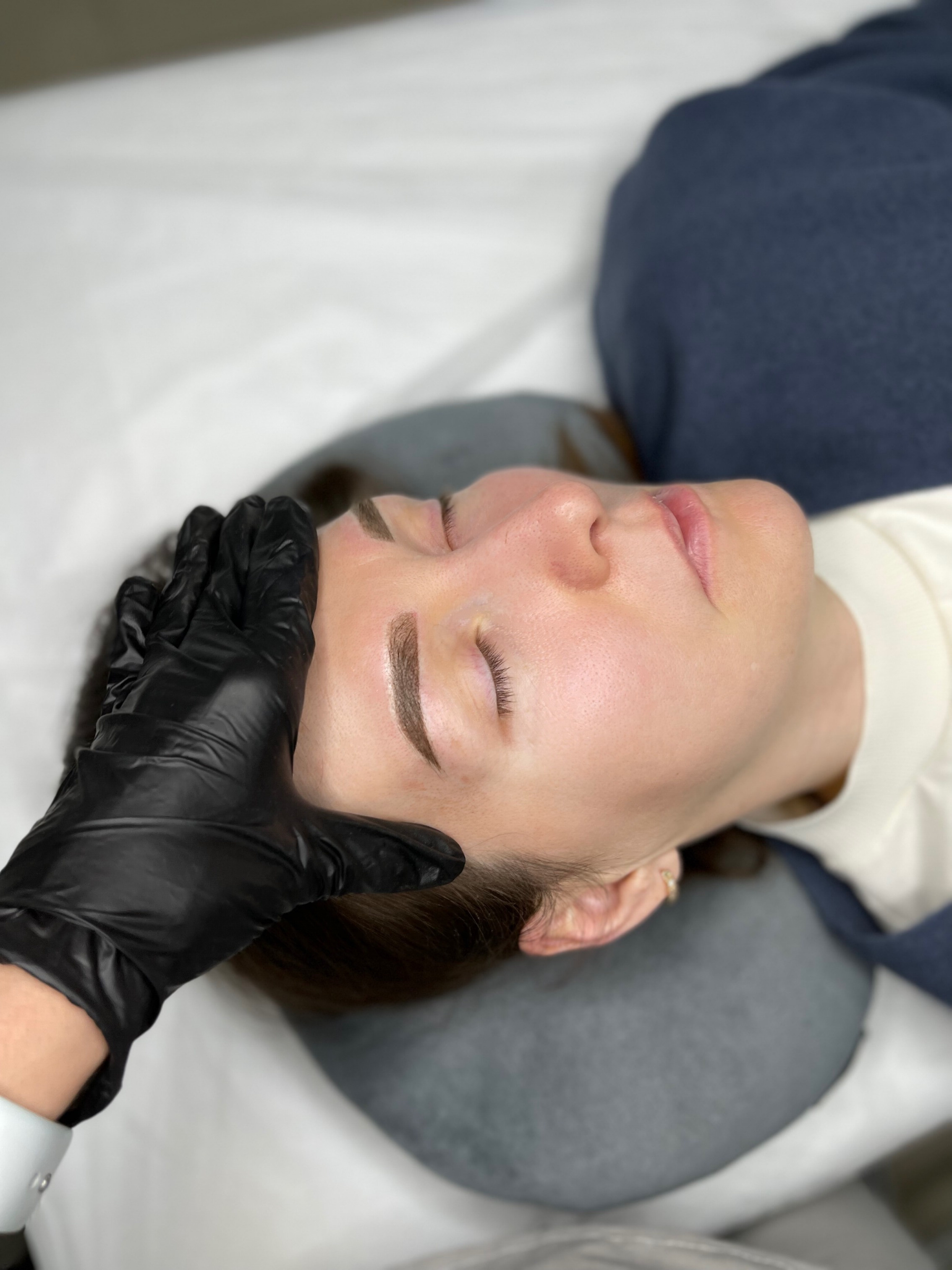 БРОВИ сразу после процедуры. Перманентный макияж и удаление старого татуажа в Ростове-на-Дону Дарья Исакова