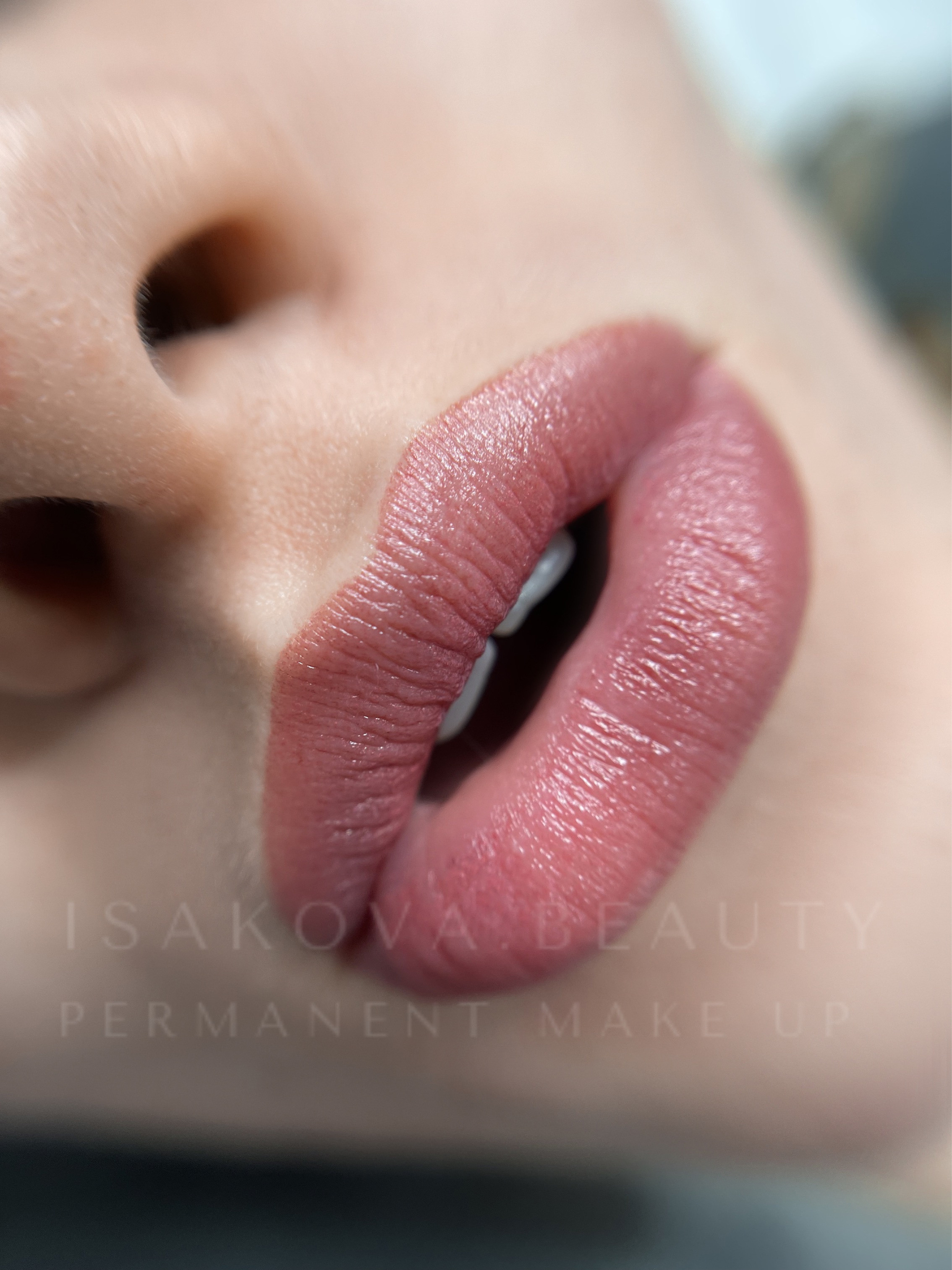 ГУБЫ сразу после процедуры. Перманентный макияж и удаление старого татуажа в Ростове-на-Дону Дарья Исакова