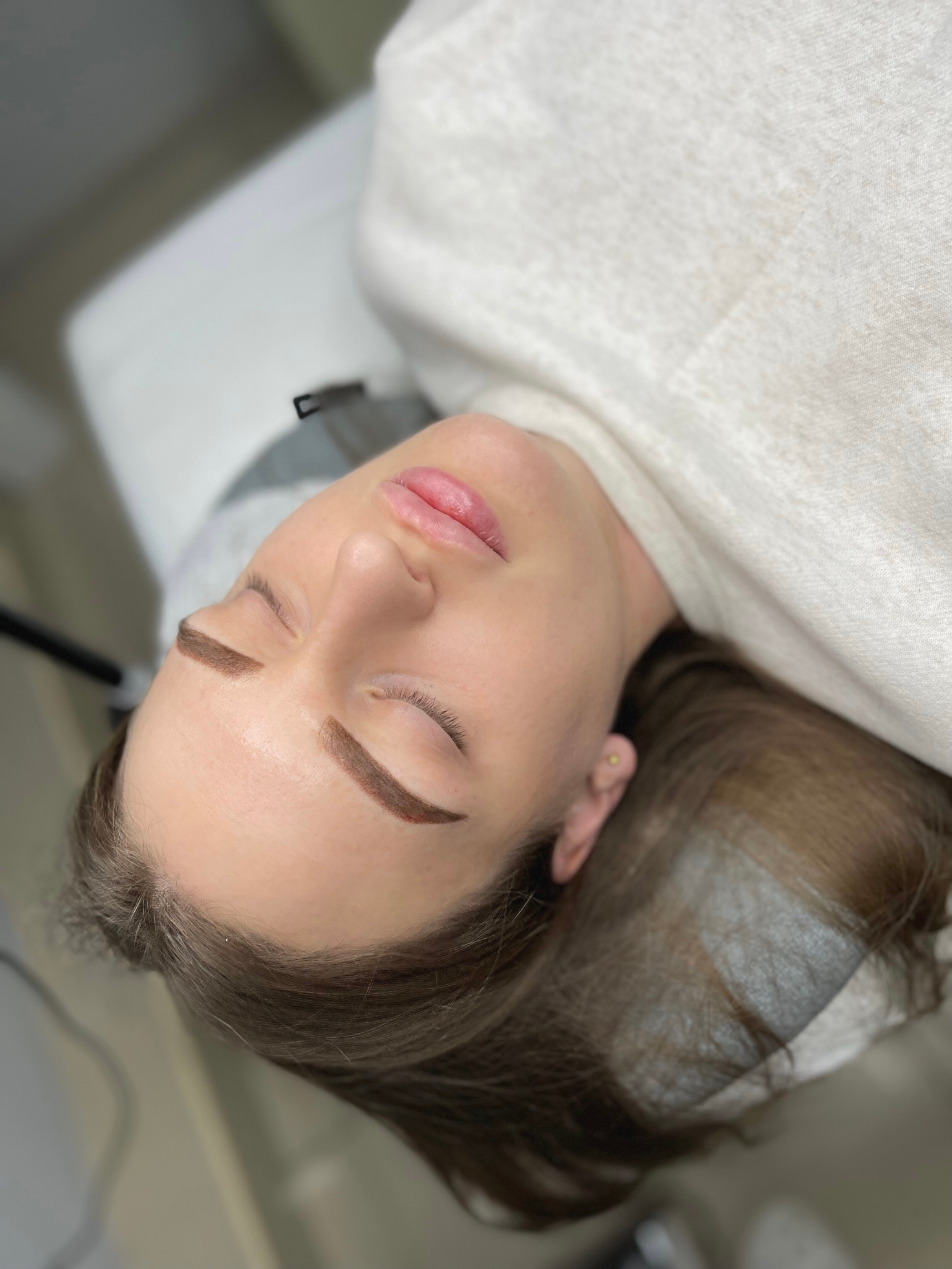 БРОВИ сразу после процедуры. Перманентный макияж и удаление старого татуажа в Ростове-на-Дону Дарья Исакова