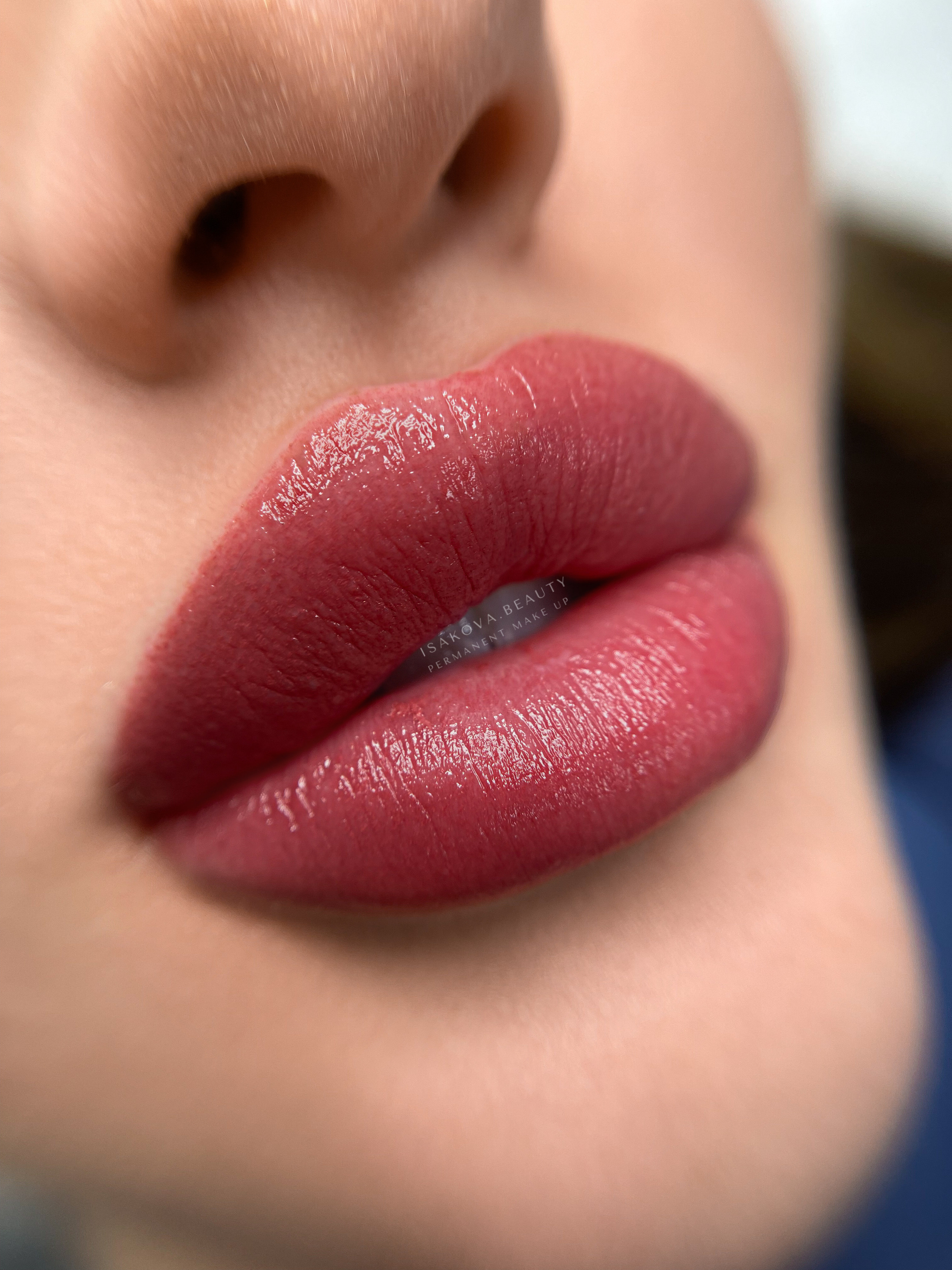 ГУБЫ сразу после процедуры. Перманентный макияж и удаление старого татуажа в Ростове-на-Дону Дарья Исакова
