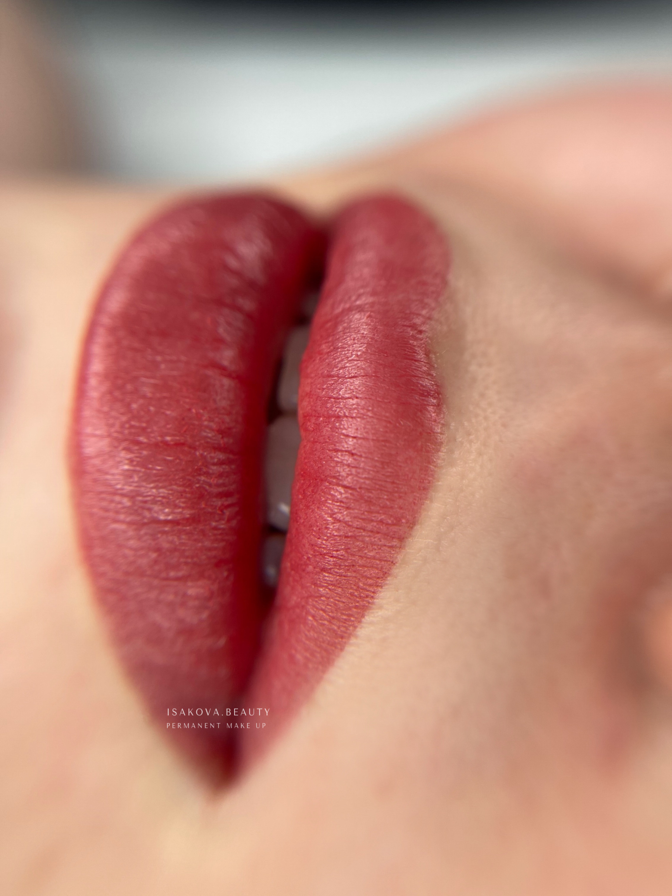 ГУБЫ сразу после процедуры. Перманентный макияж и удаление старого татуажа в Ростове-на-Дону Дарья Исакова