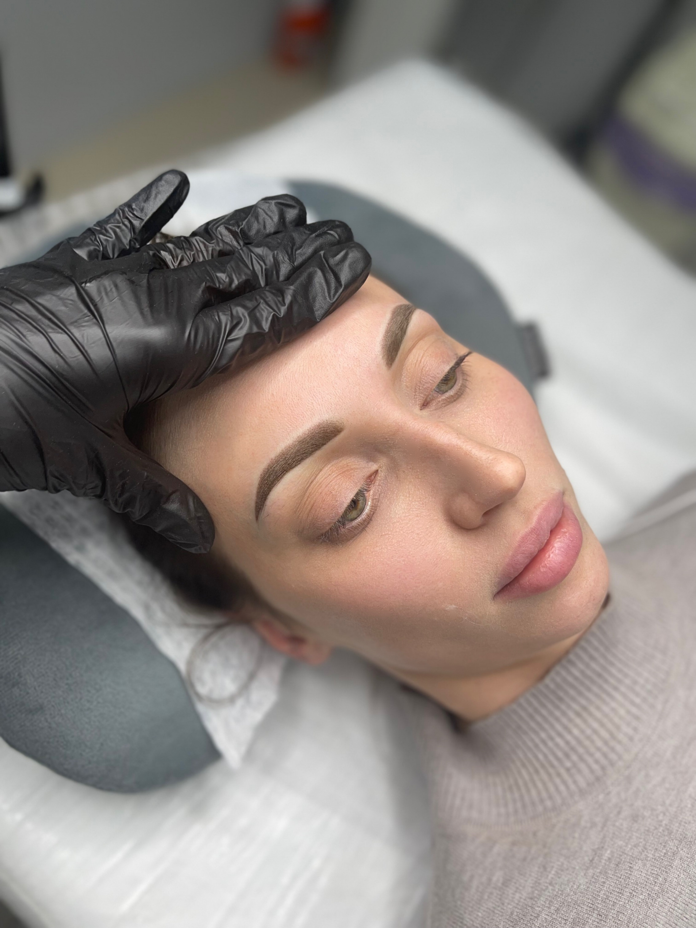 БРОВИ сразу после процедуры. Перманентный макияж и удаление старого татуажа в Ростове-на-Дону Дарья Исакова