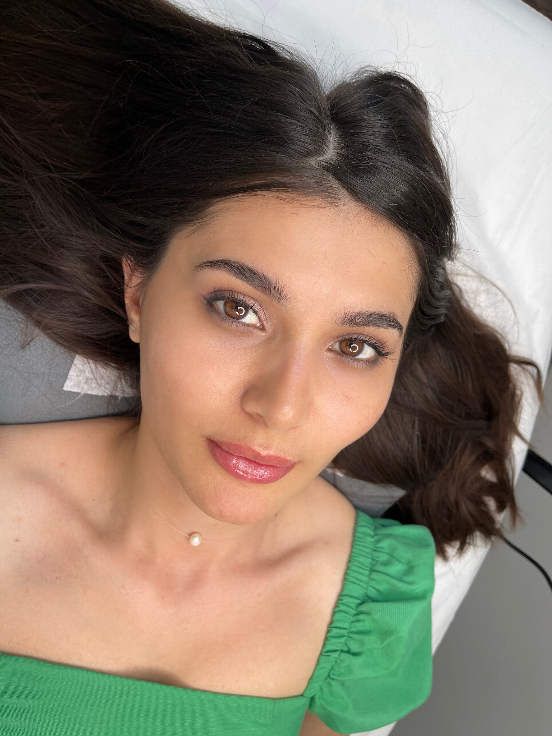 теневая растушевка бровей и акварельная растушевка губ для брюнетки