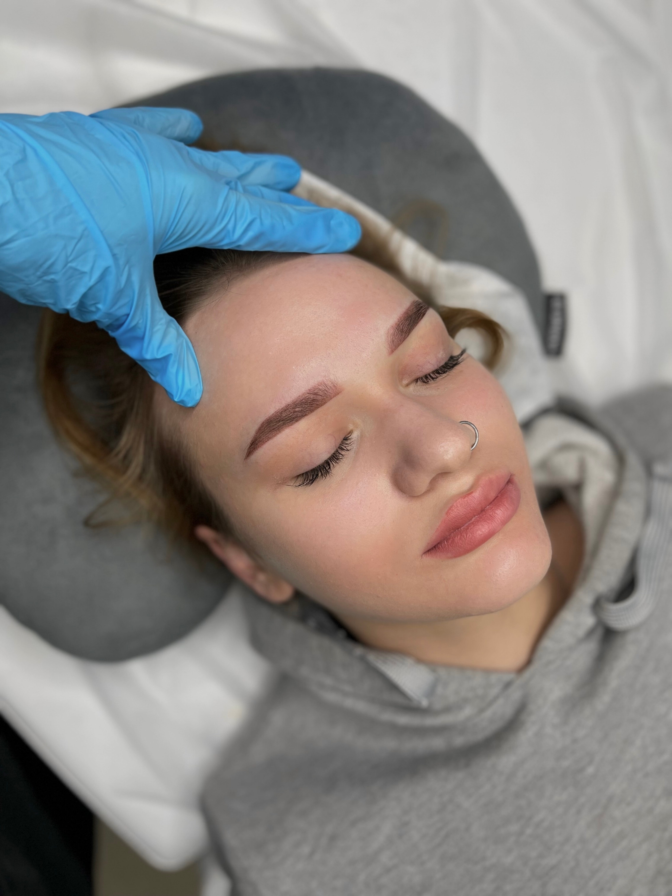 БРОВИ сразу после процедуры. Перманентный макияж и удаление старого татуажа в Ростове-на-Дону Дарья Исакова