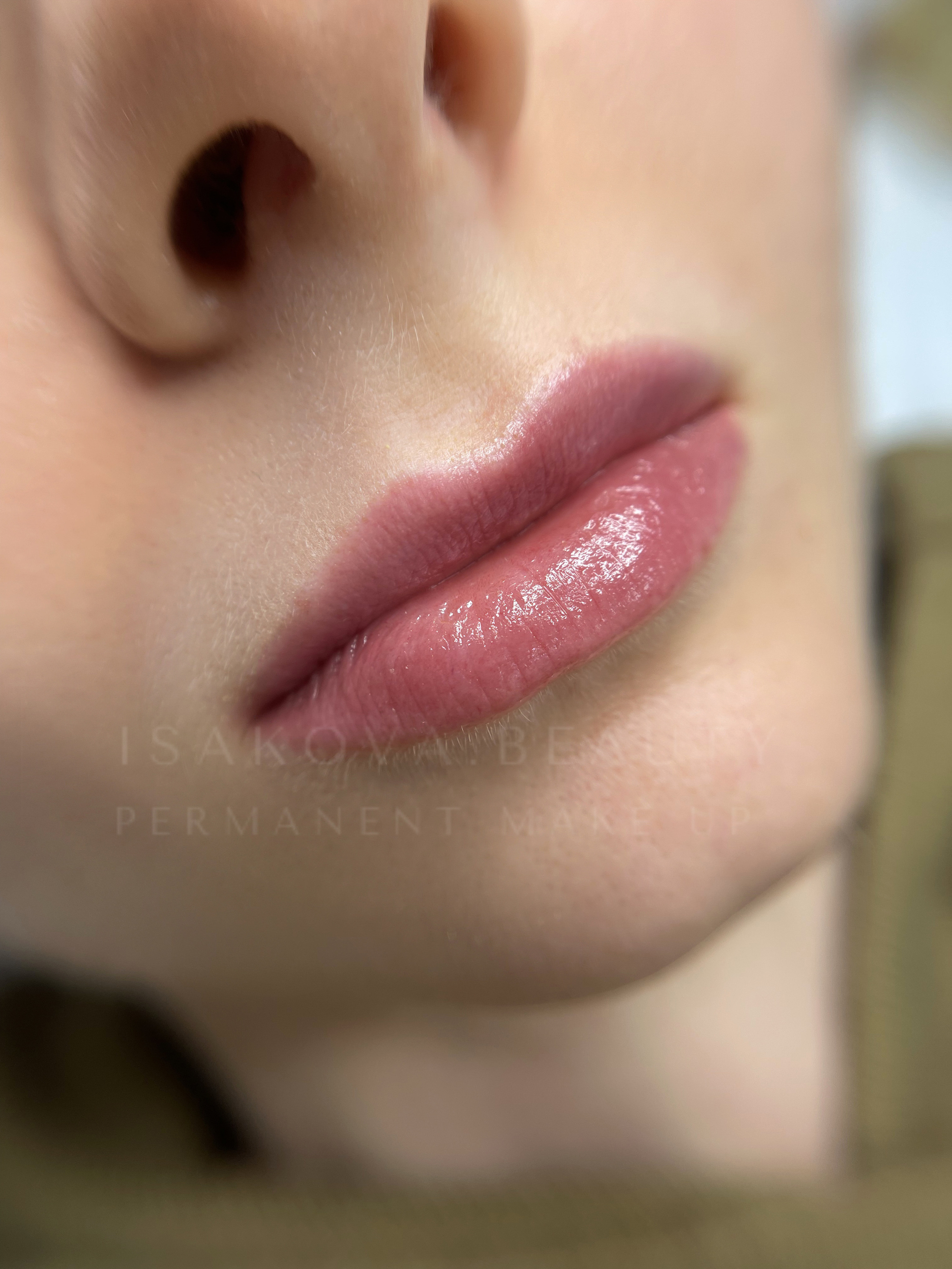 заживший перманентный макияж губ после первичной процедуры