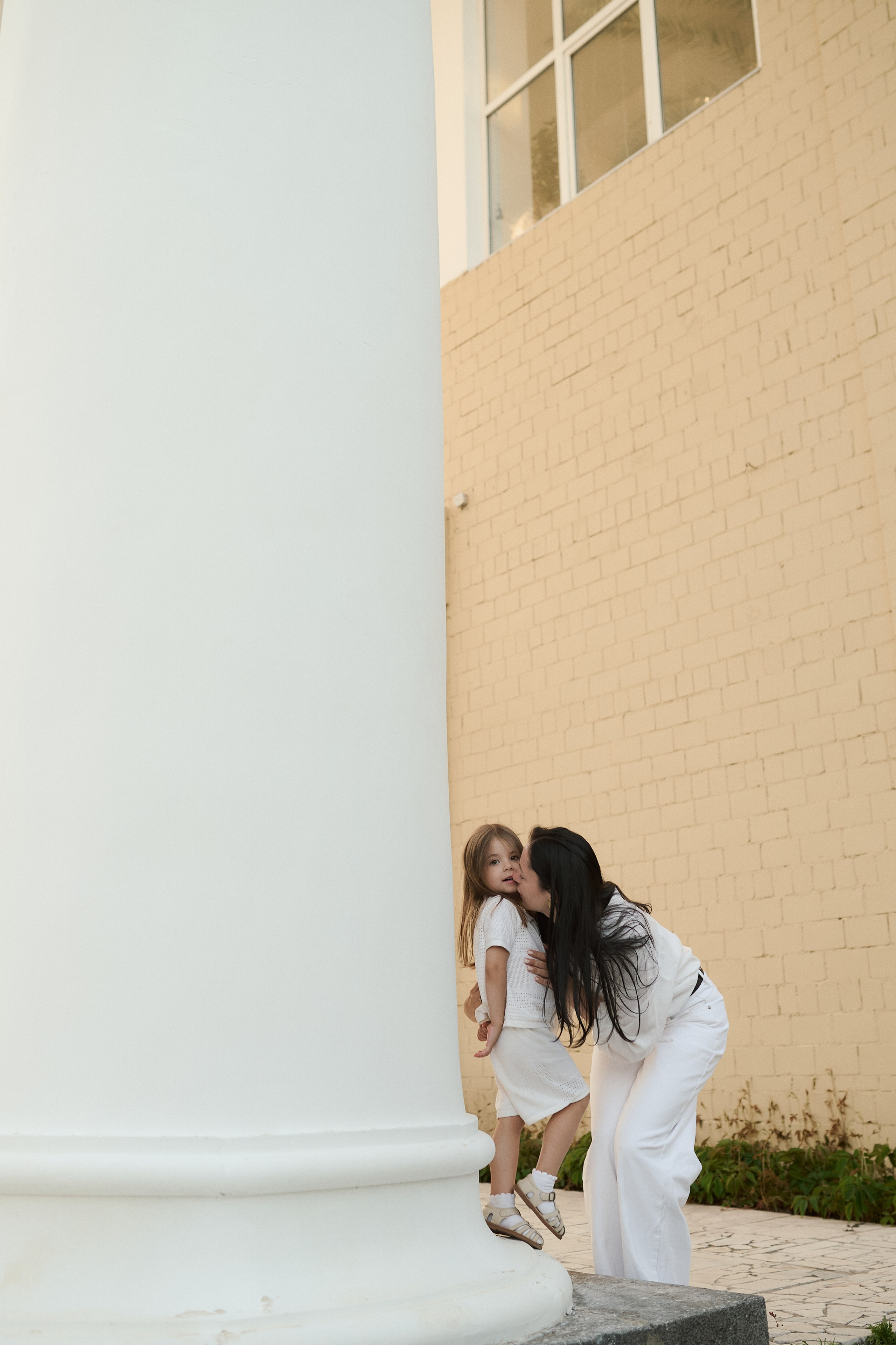 Рохус, Юля и Оливия в парке Останкино. Семейный и свадебный lifestyle-фотограф в Москве Мария Петрова