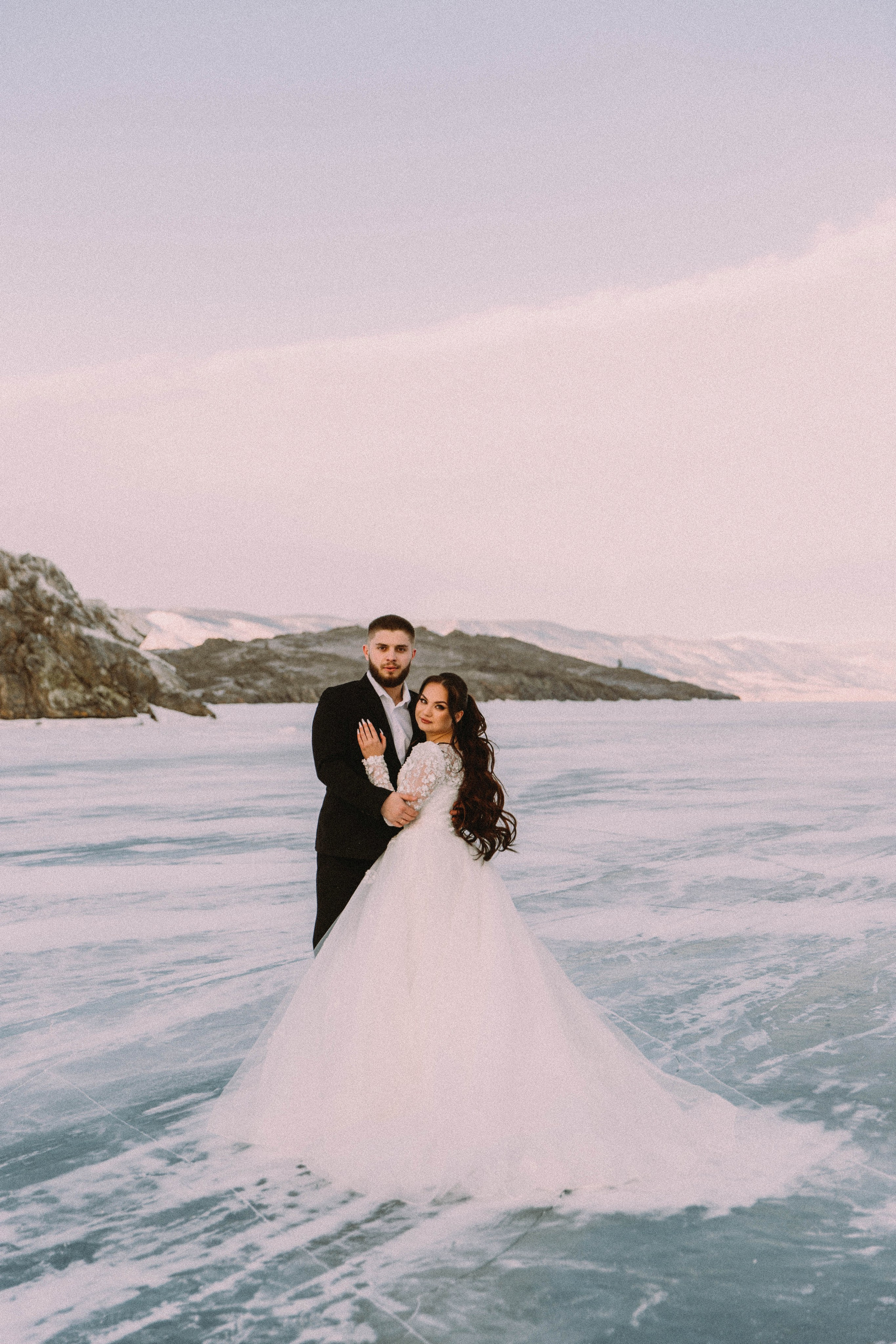Свадебная зимняя съемка на Байкале. Главная