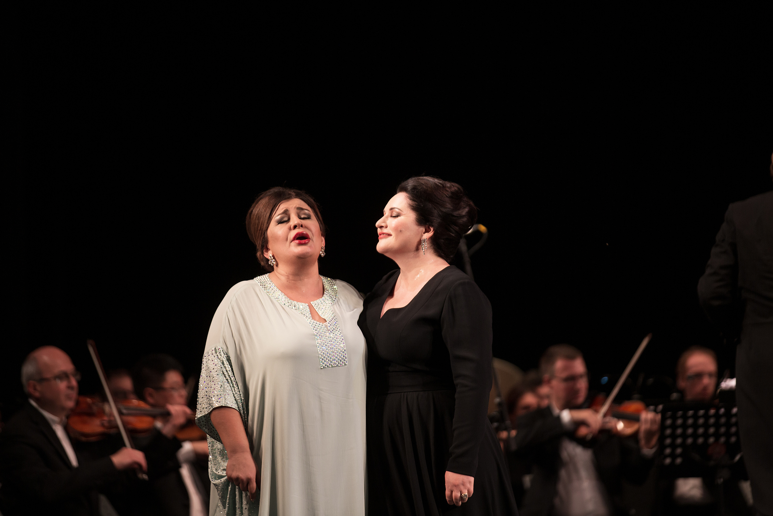 «Хибла Герзмава приглашает…». Свадебный и семейный фотограф в Абхазии Эля Цишба