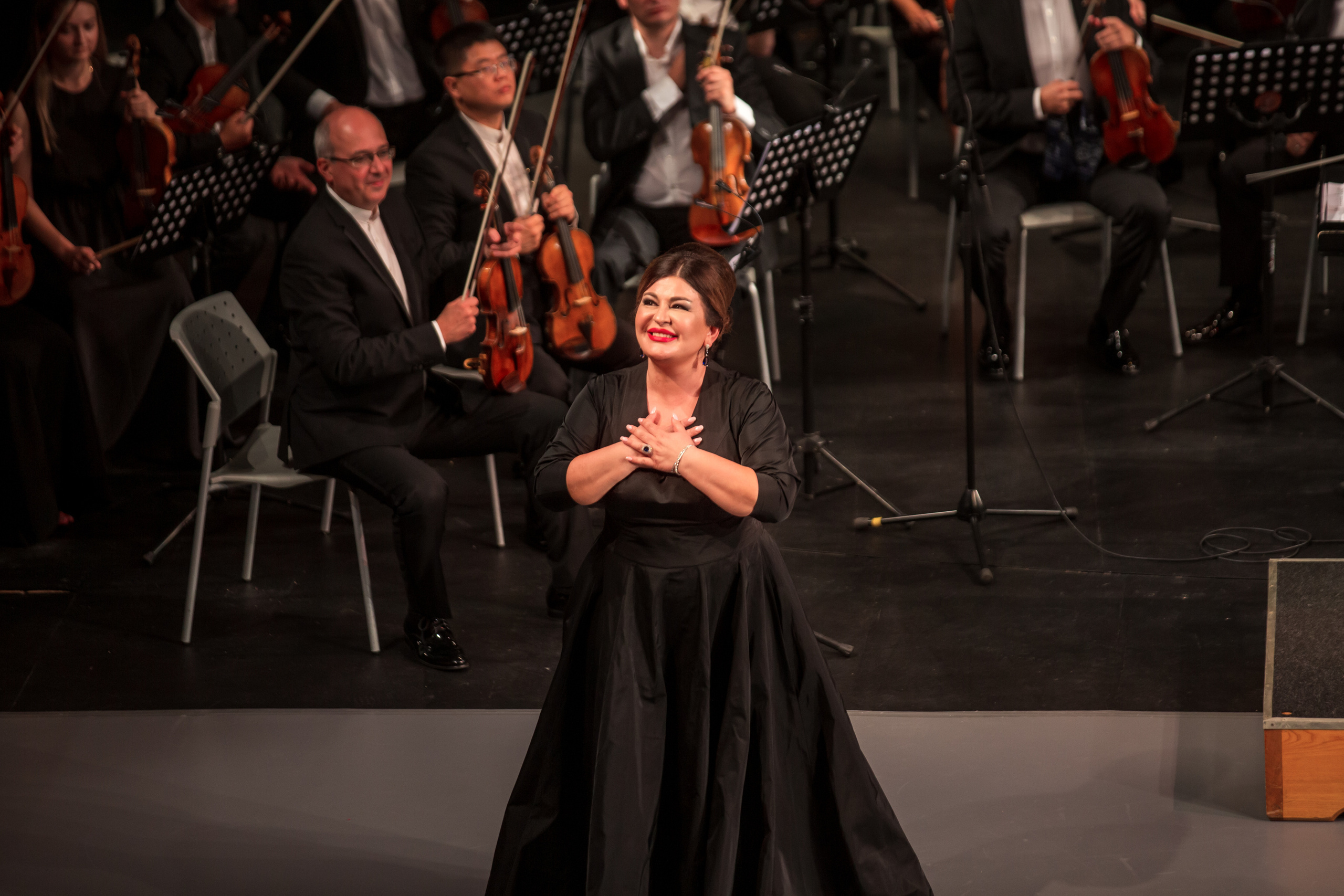 «Хибла Герзмава приглашает…». Свадебный и семейный фотограф в Абхазии Эля Цишба