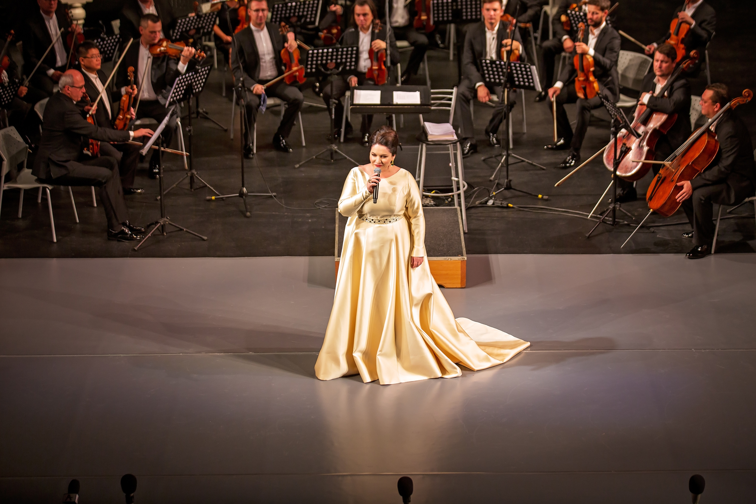 «Хибла Герзмава приглашает…». Свадебный и семейный фотограф в Абхазии Эля Цишба