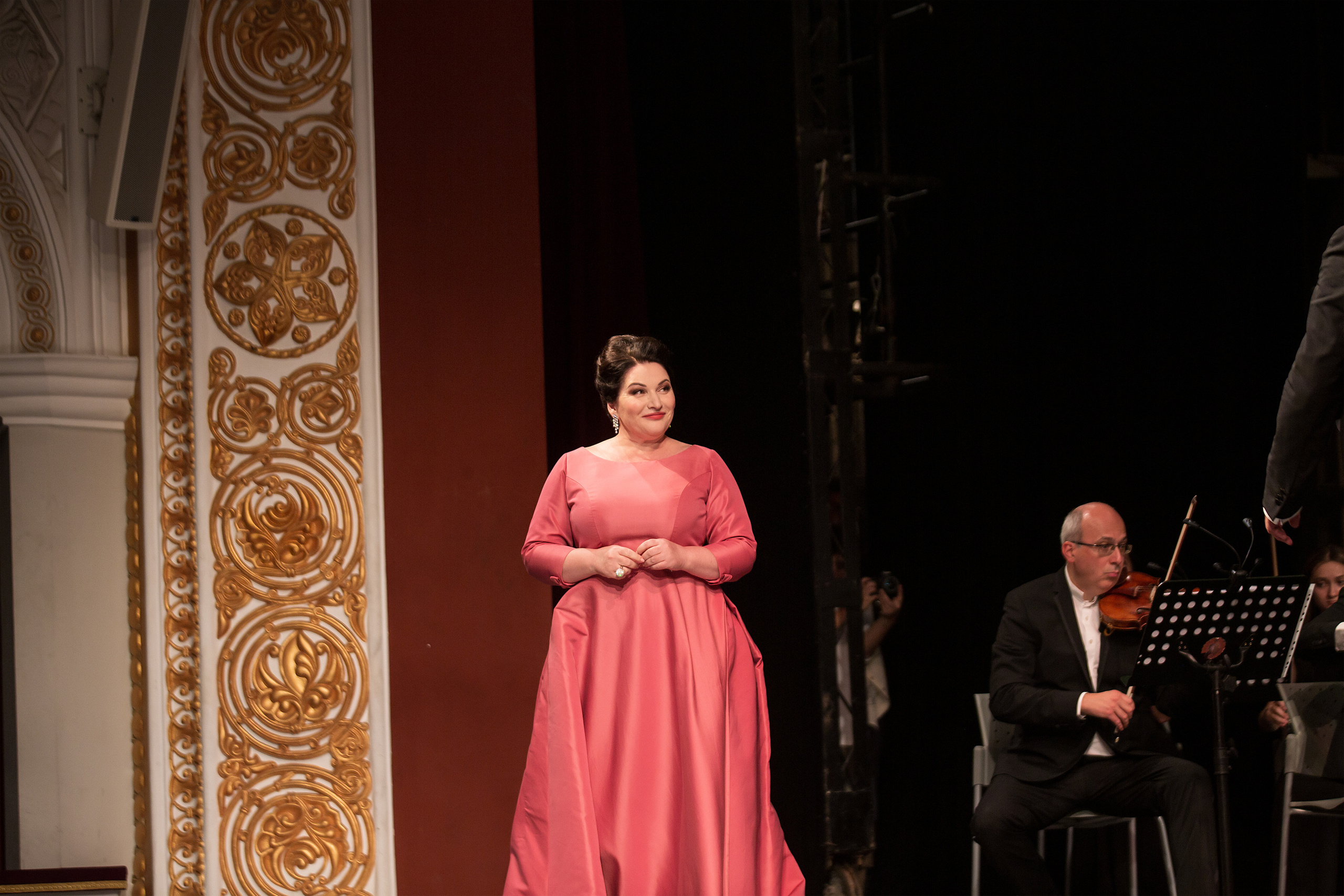 «Хибла Герзмава приглашает…». Свадебный и семейный фотограф в Абхазии Эля Цишба