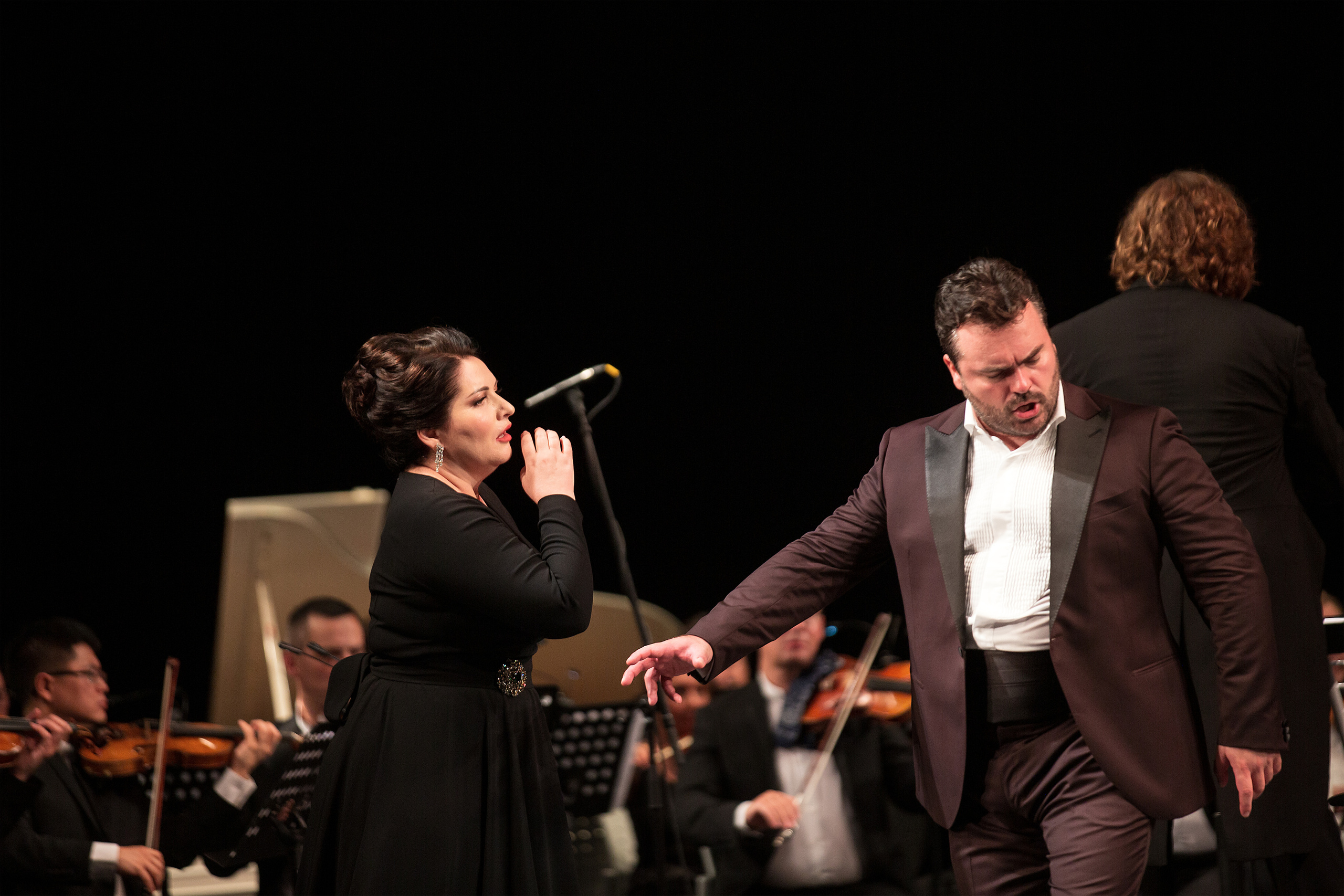 «Хибла Герзмава приглашает…». Свадебный и семейный фотограф в Абхазии Эля Цишба