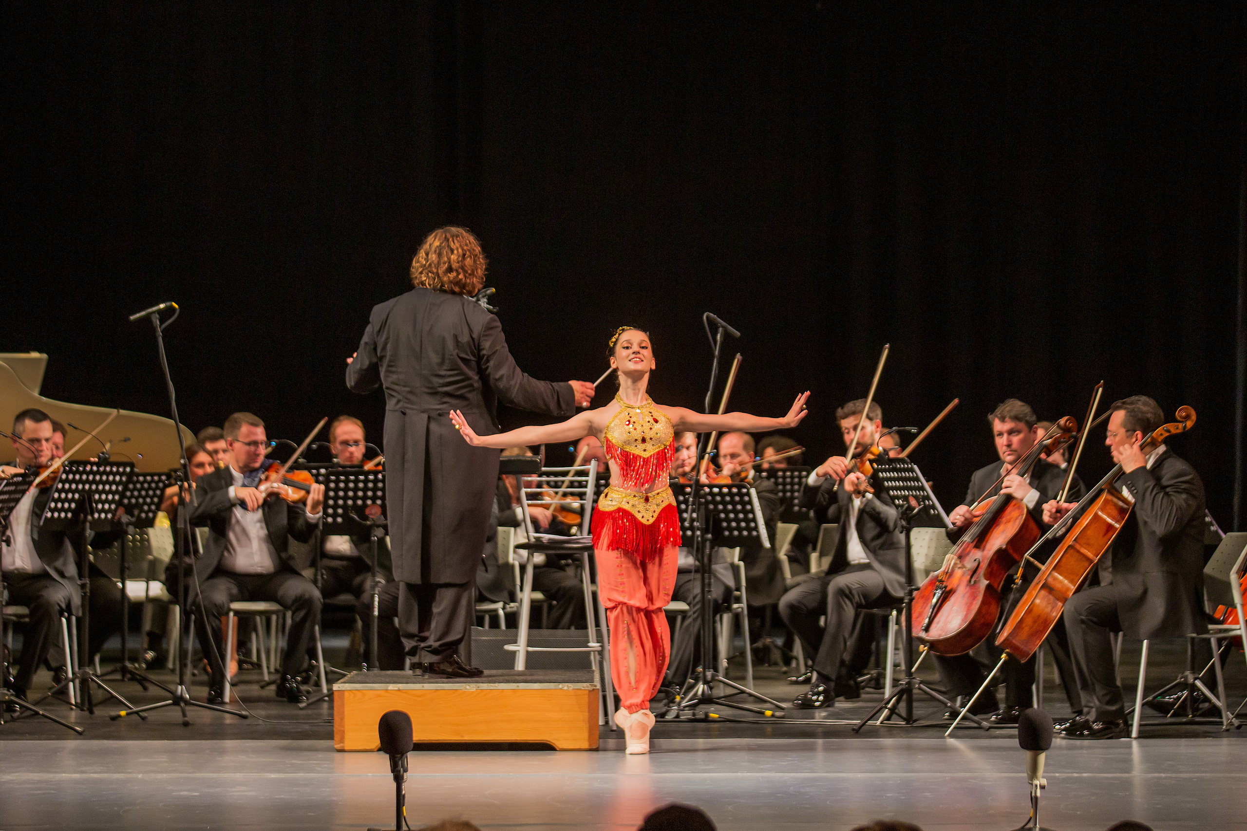 «Хибла Герзмава приглашает…». Свадебный и семейный фотограф в Абхазии Эля Цишба