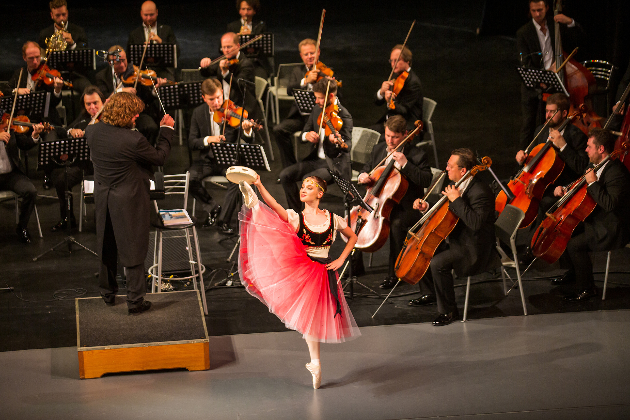 «Хибла Герзмава приглашает…». Свадебный и семейный фотограф в Абхазии Эля Цишба