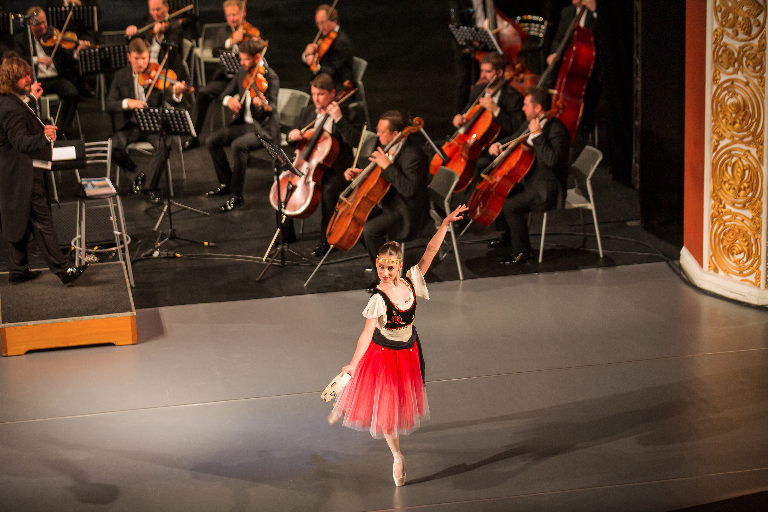 «Хибла Герзмава приглашает…». Свадебный и семейный фотограф в Абхазии Эля Цишба