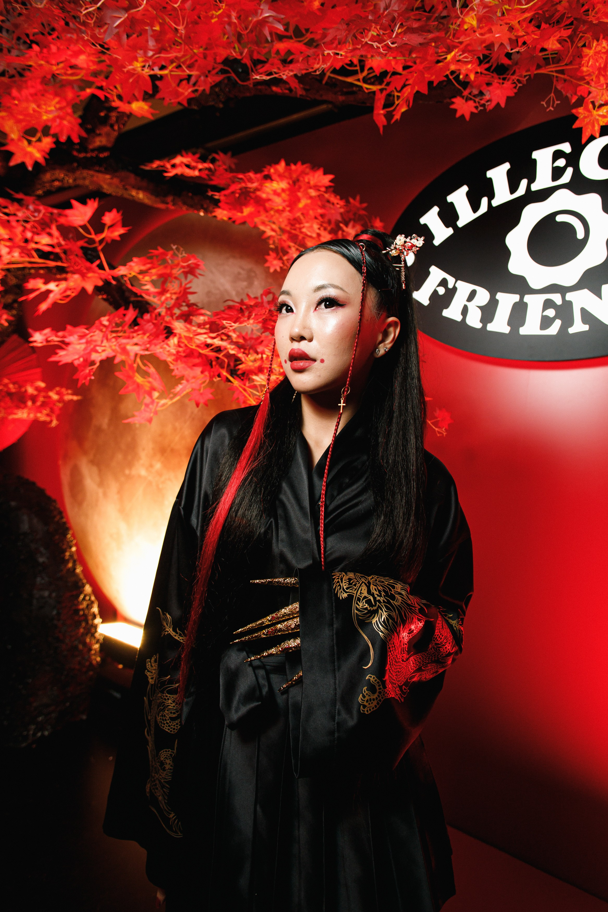 ILLEGAL FRIENDS | ASIA. СВОИ. ФОТООТЧЕТЫ-СОБЫТИЯ-МЕСТА