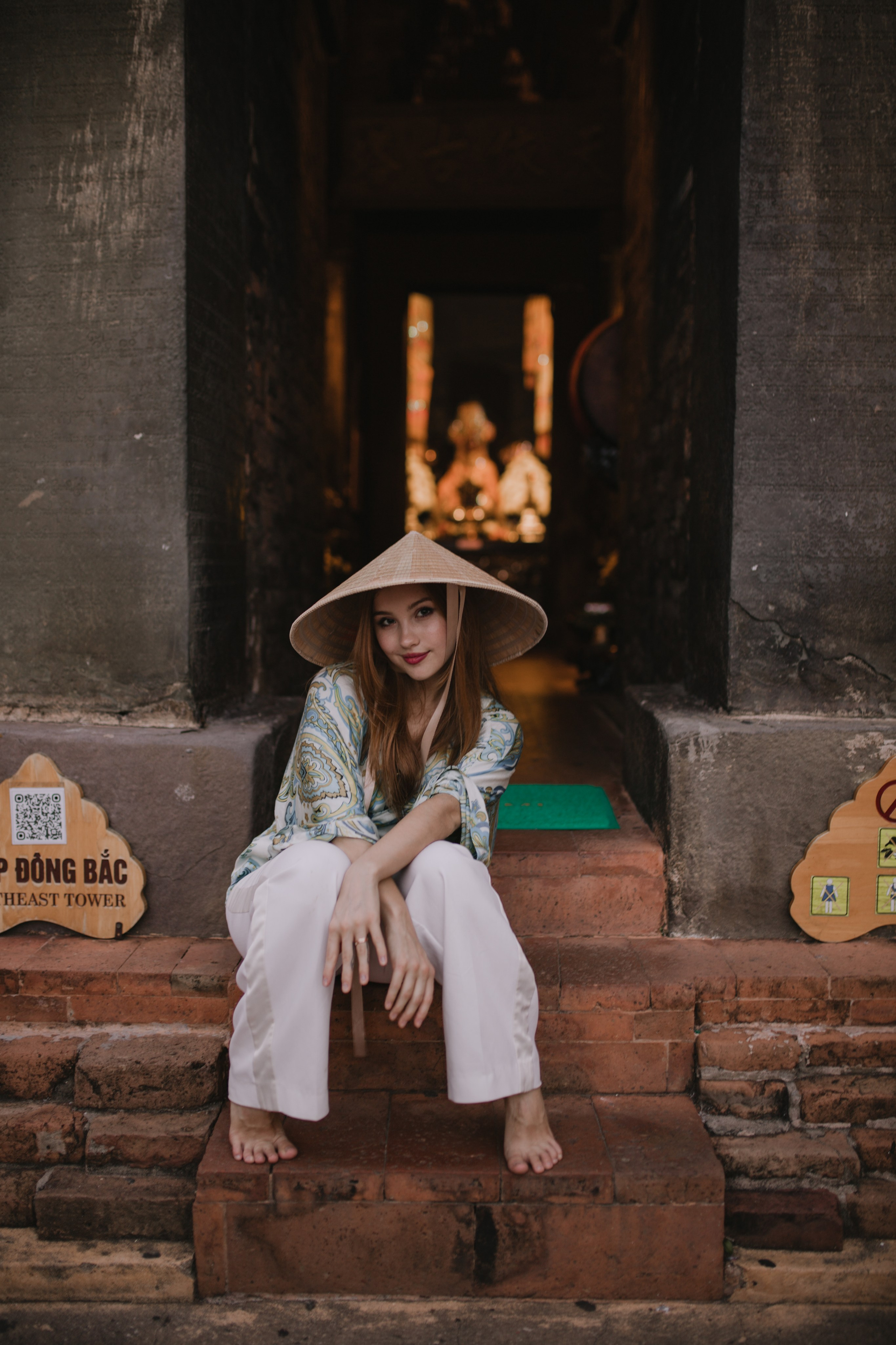 Елизавета на улицах Вьетнама. Главная