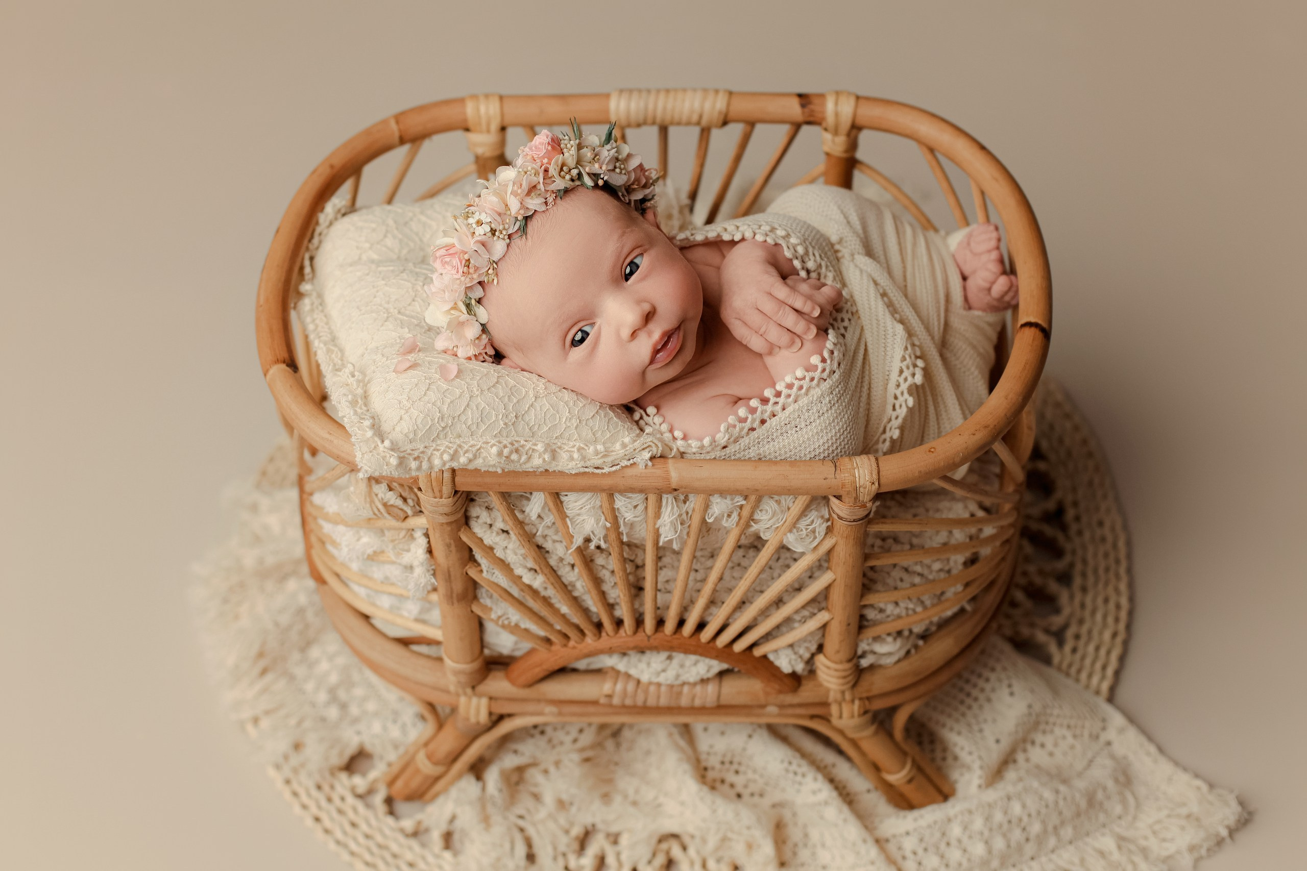 Мия, 8 дней. Фотограф новорожденных newborn ньюборн в Москве