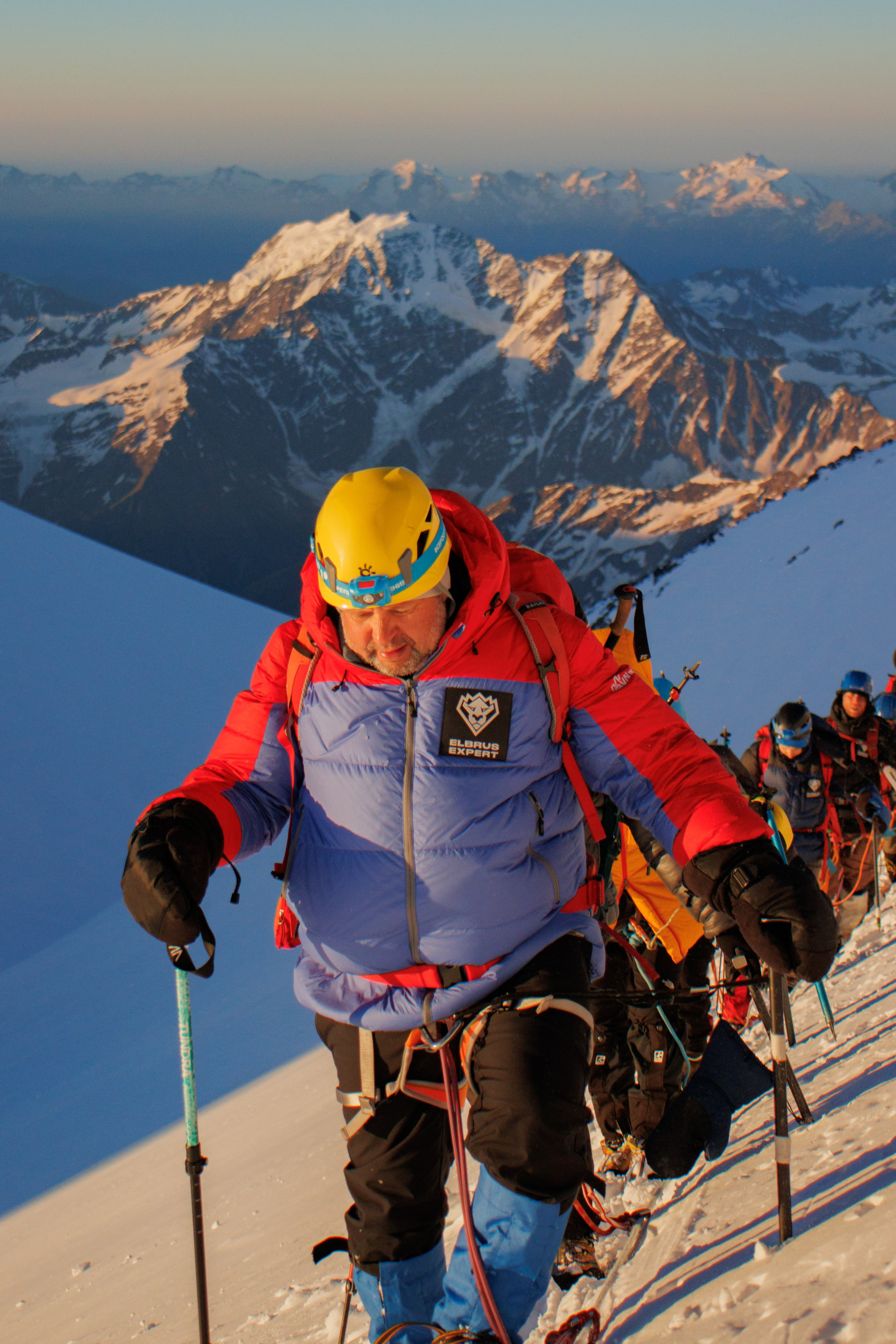 Эльбрус / восхождение. Фотограф на трекинг и восхождение Эльбрус, Приэльбрусье. Елизавета Бобок