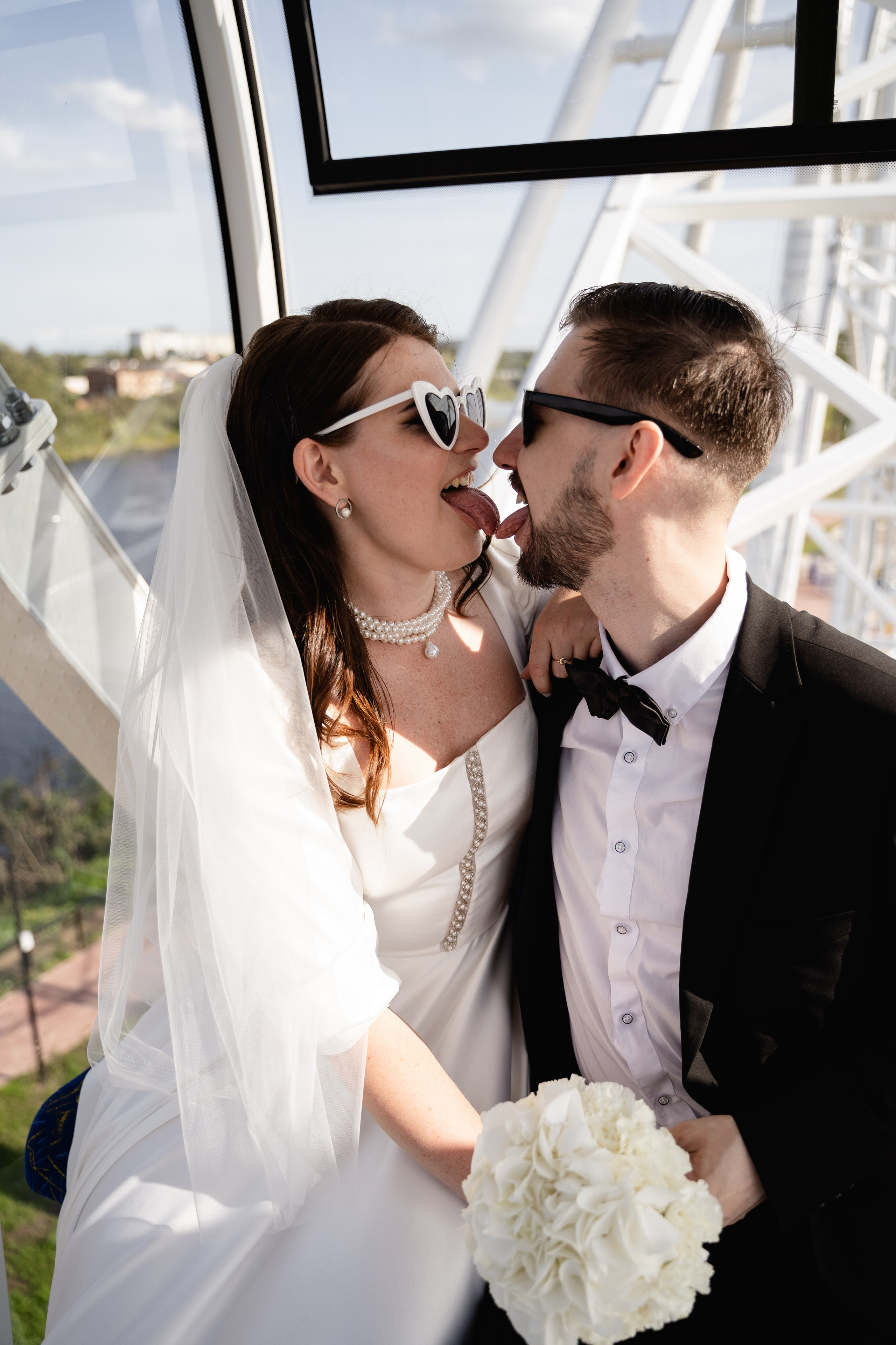 Свадебная фотосъемка в Пскове. Свадебный и семейный фотограф в Пскове и Острове Света Суворова