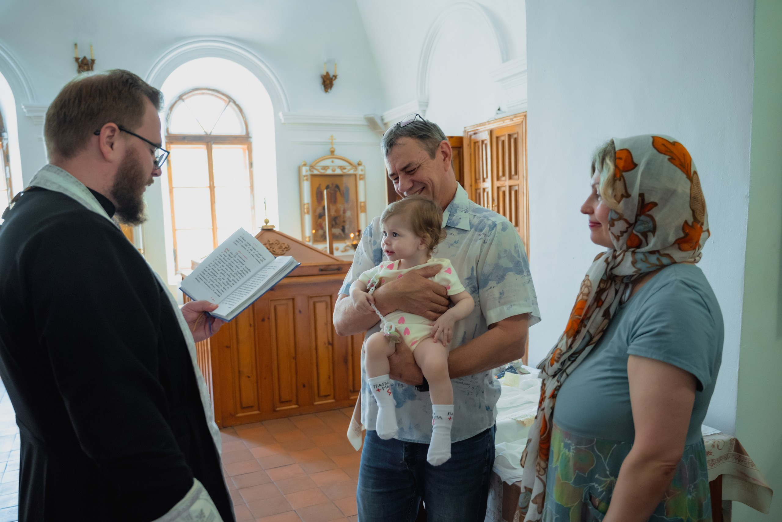 Свадьба, роспись в ЗАГСе, венчание, крещение, выписка из роддома — фотосъёмка. Визуальная упаковка брендов и проектов через фото и видеопроизводство