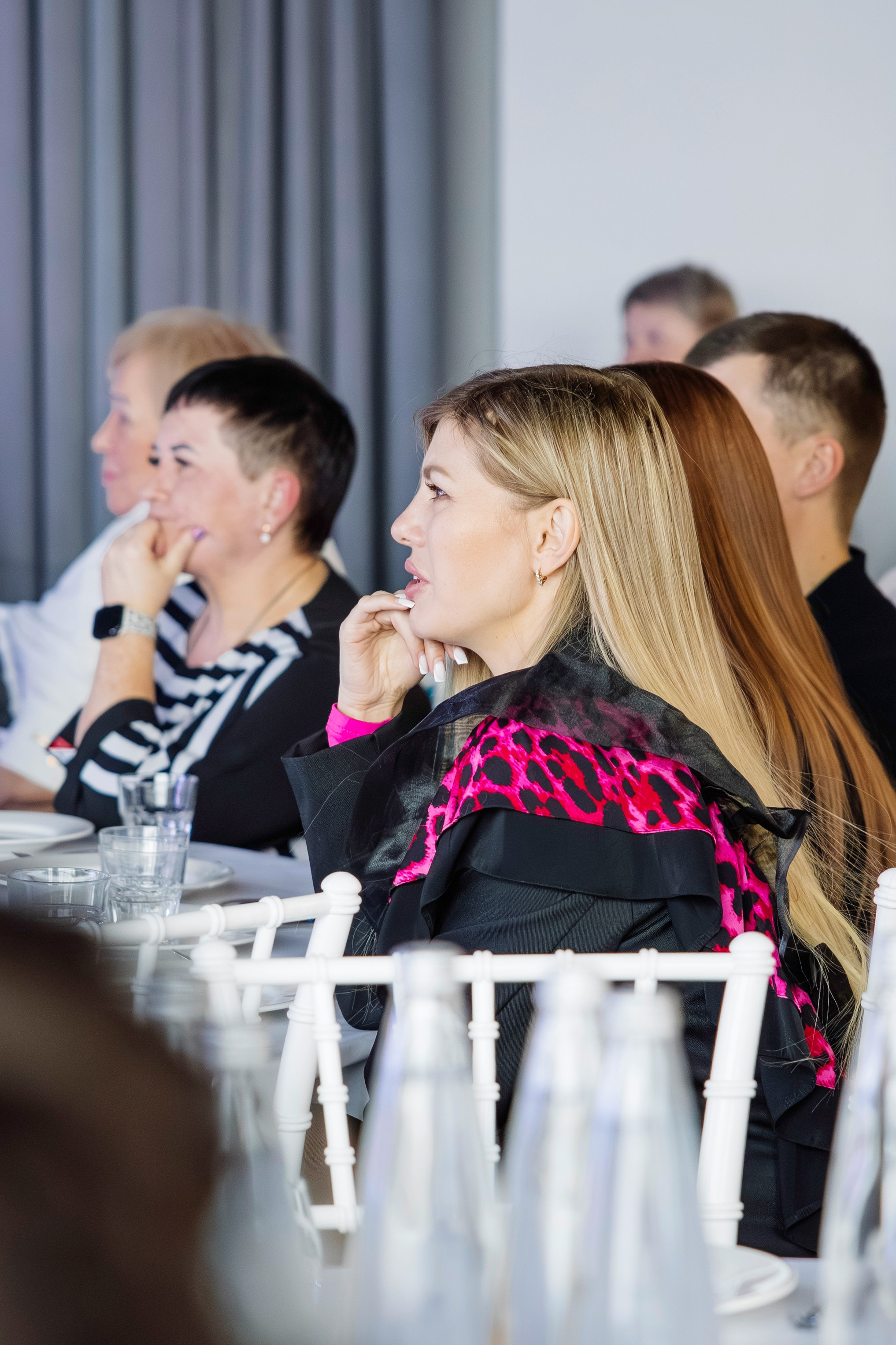 Империя Изобилия — выступления спикеров для предпринимателей. Свадебный фотограф в Иркутске Бобылев Никита