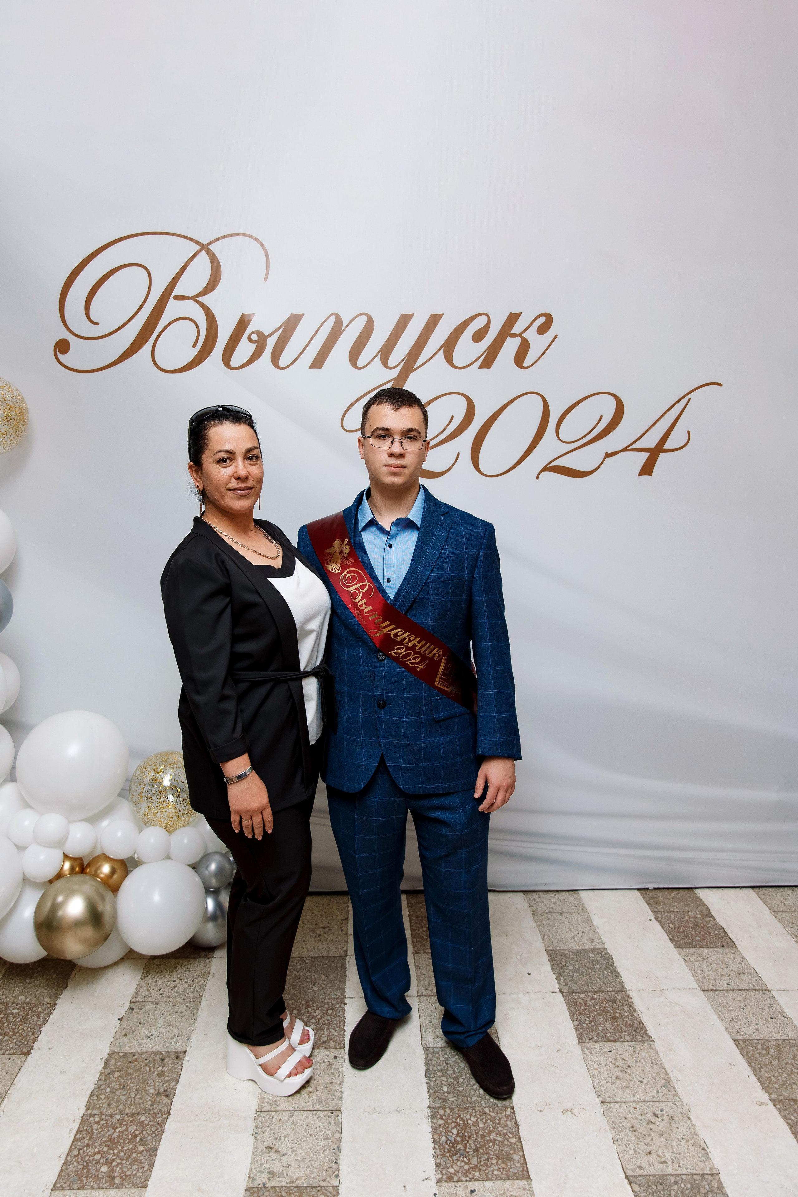 11 класс Последний звонок. Фотограф Любовь Корниенко, Примоский край