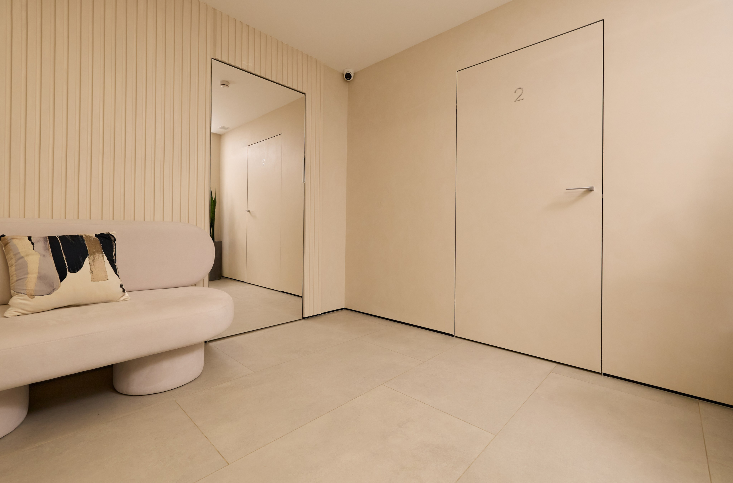 Blago dent. Святослав Лебедев | Рекламный фотограф — Коммерческая съемка, Арт-дирекшн, AI-интеграция