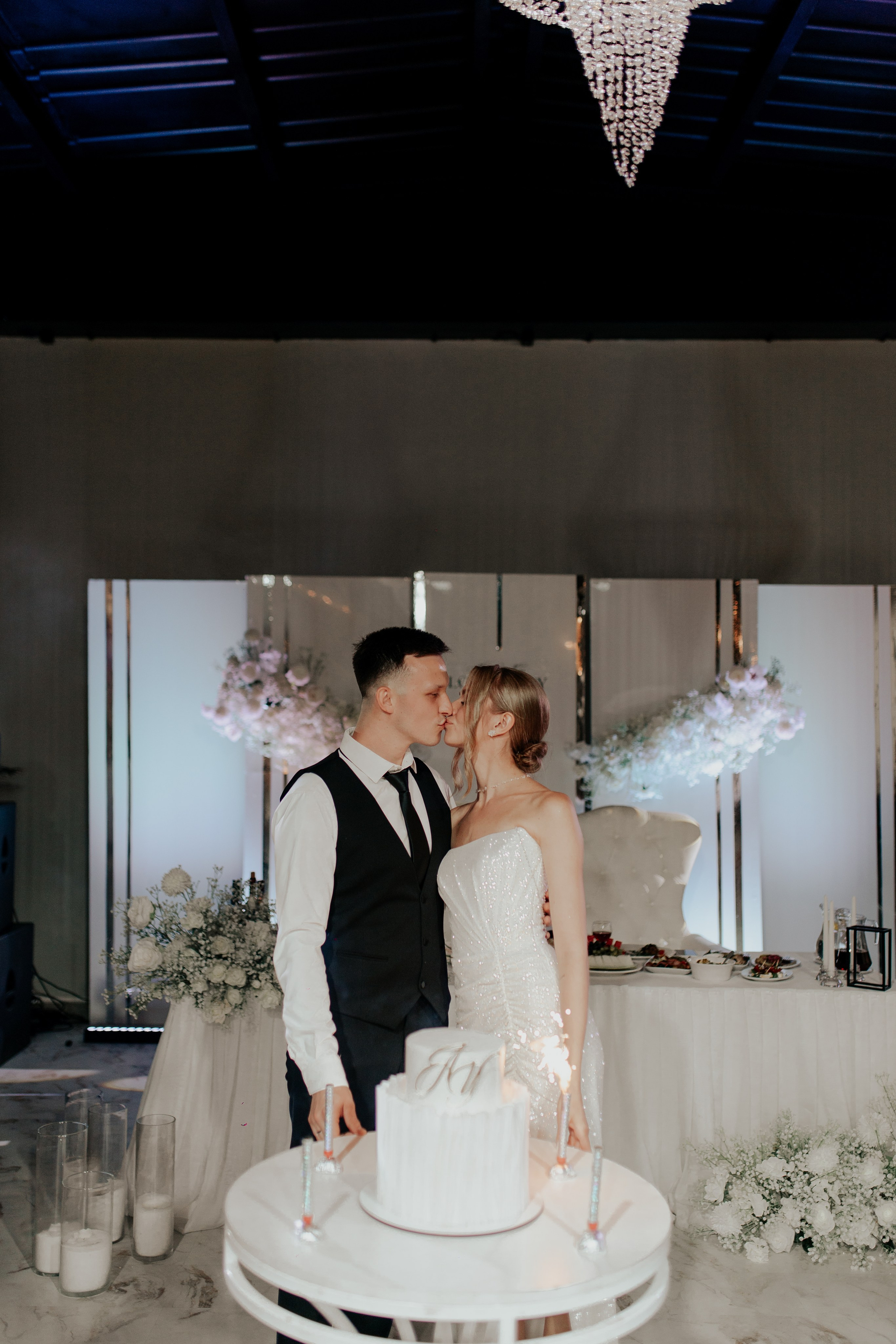 Свадебный банкет в Санкт-Петербурге — Трогательная фотосессия с родными и лавстори. Фотограф в Санкт-Петербурге Лиза Семченкова