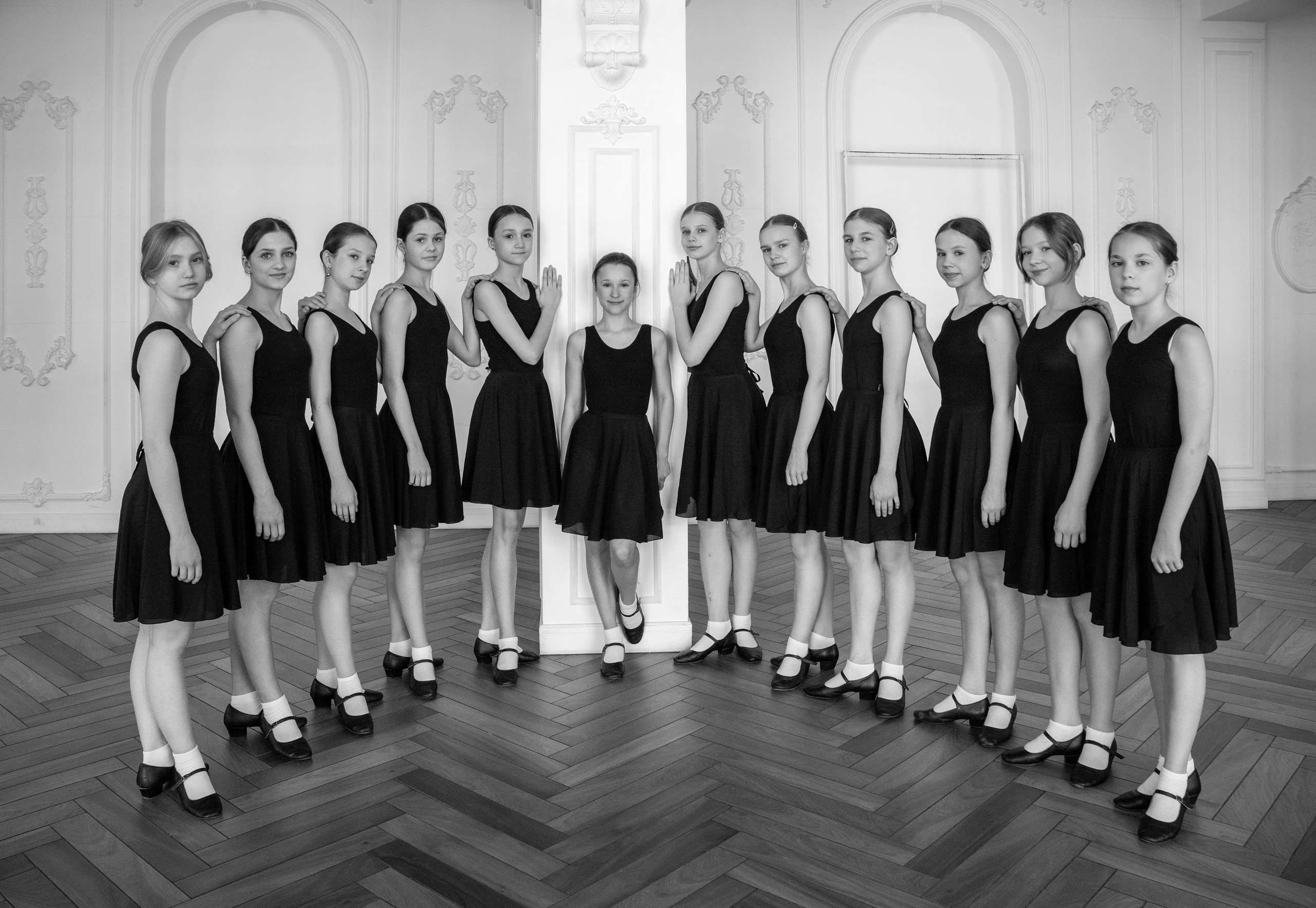 Хореографический ансамбль. Студийный и портретный фотограф в САНКТ-ПЕТЕРБУРГЕИрина Махаон
