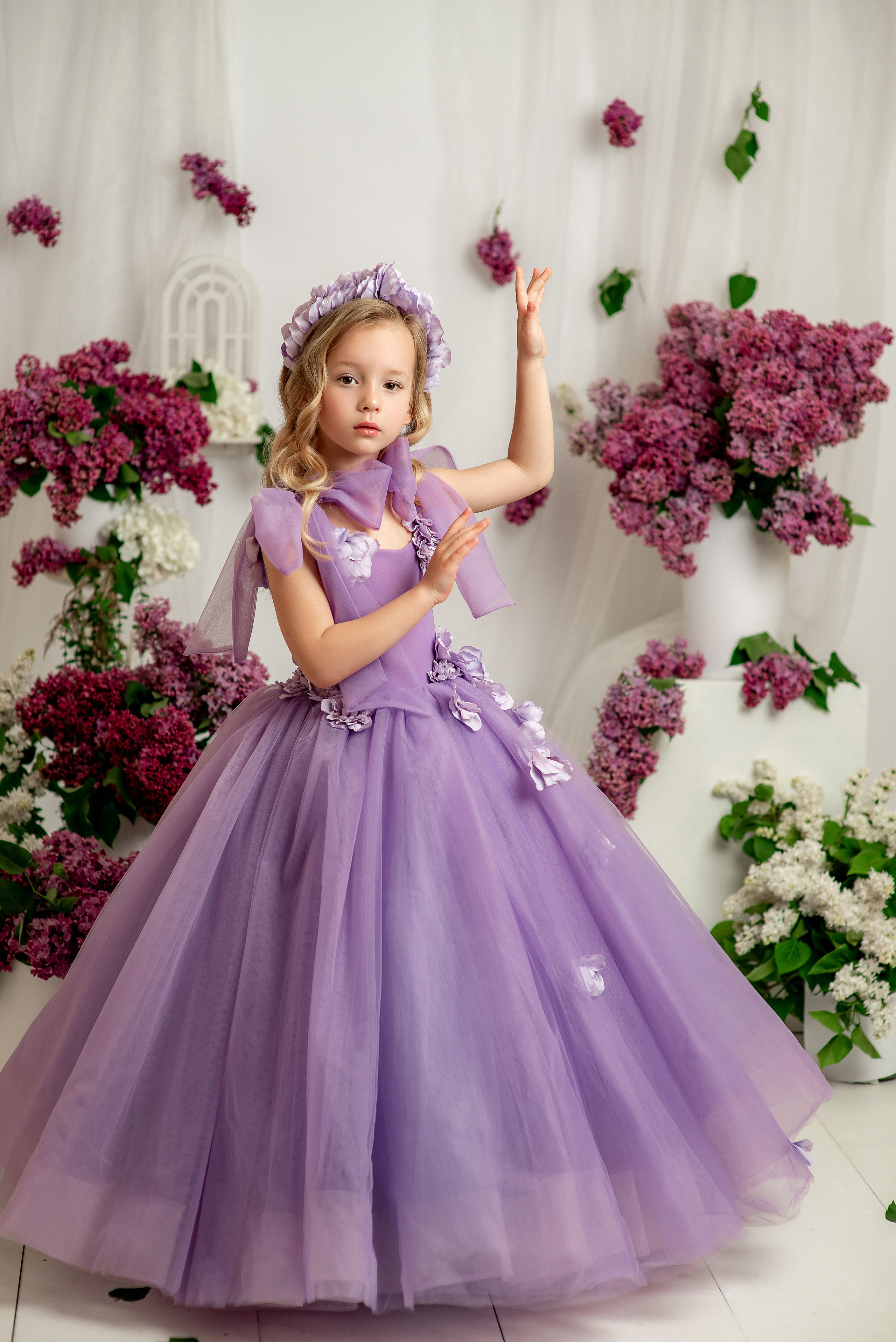 Полиночка в желтом и сиреневом платьях. Семейный и детский фотограф Наталья Горда