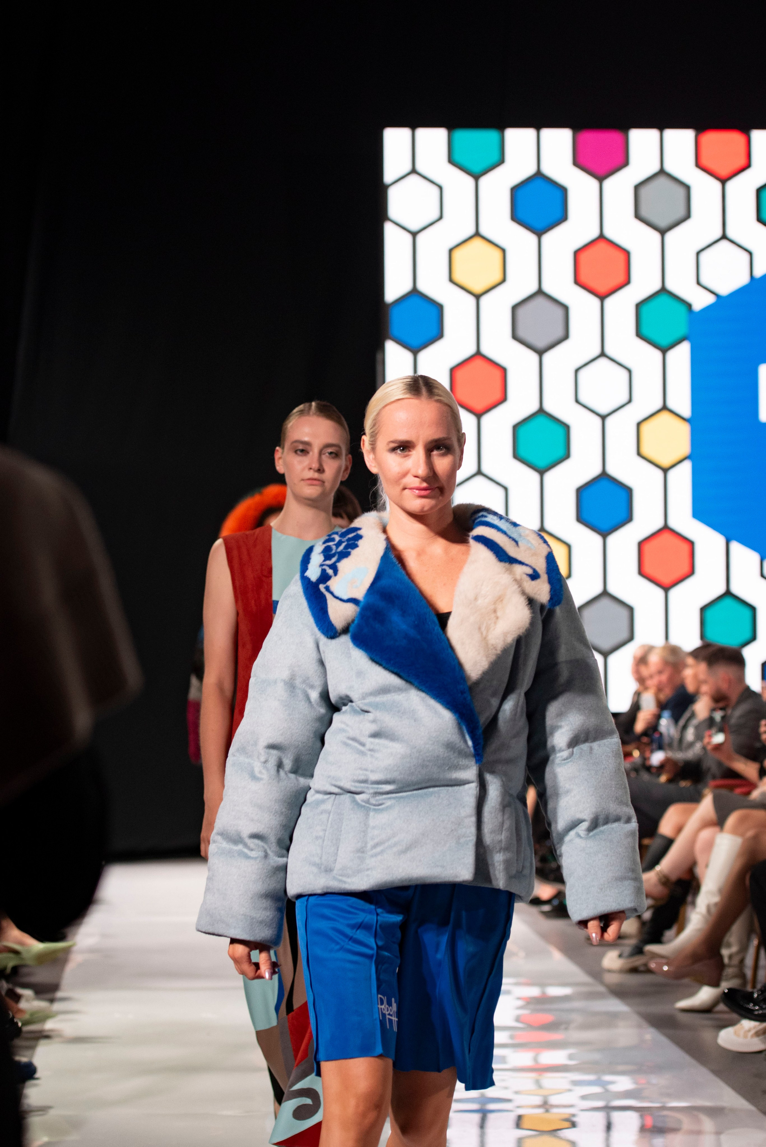 Фотограф на модельный показ. Свадебный, семейный, фэшн фотограф, школьный фотограф в Сочи