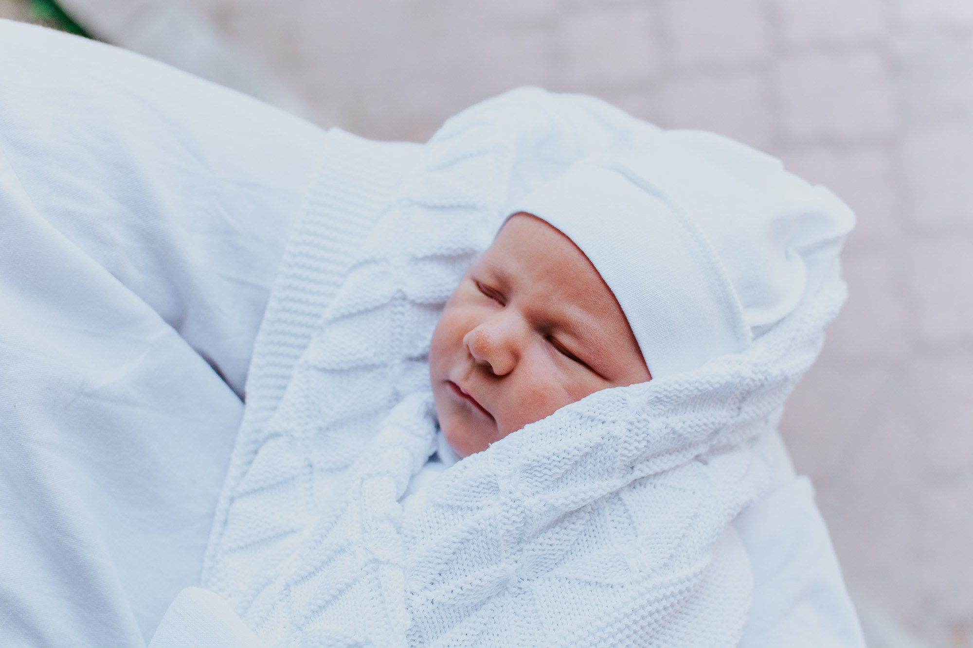 Выписка из роддома. Фотограф Ростов-на-Дону | фототерапевт