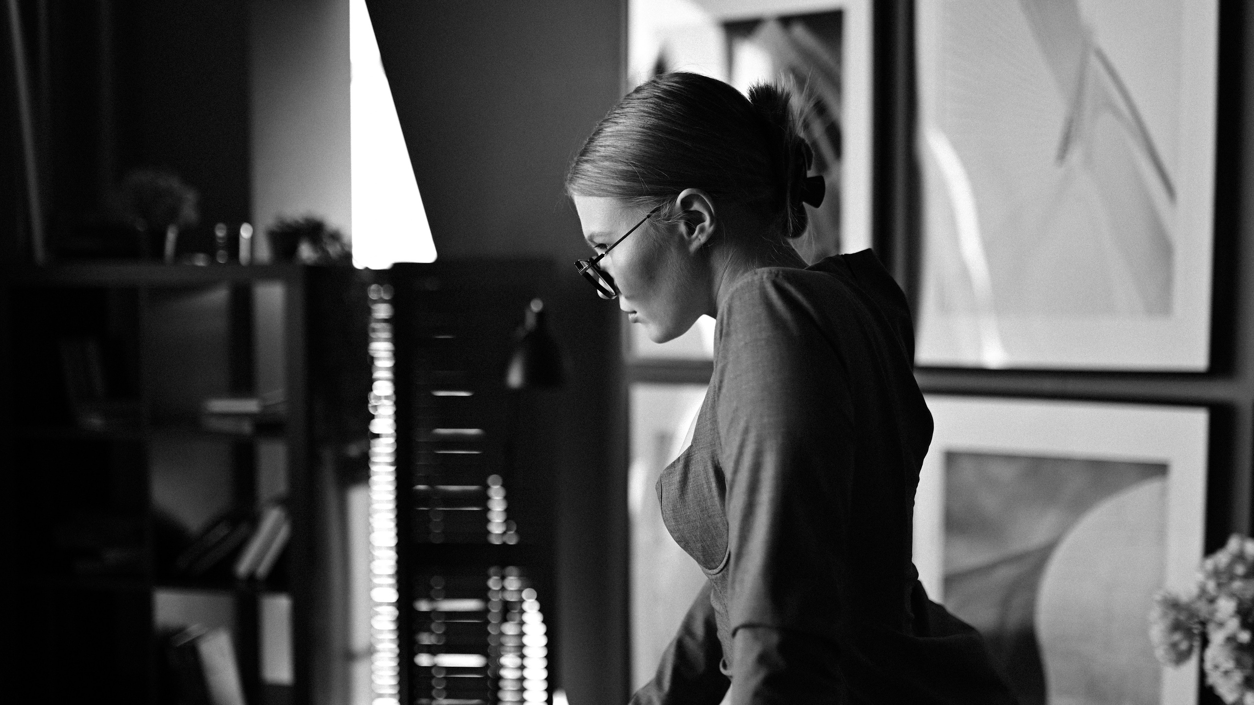 Level 0 — Monochrome