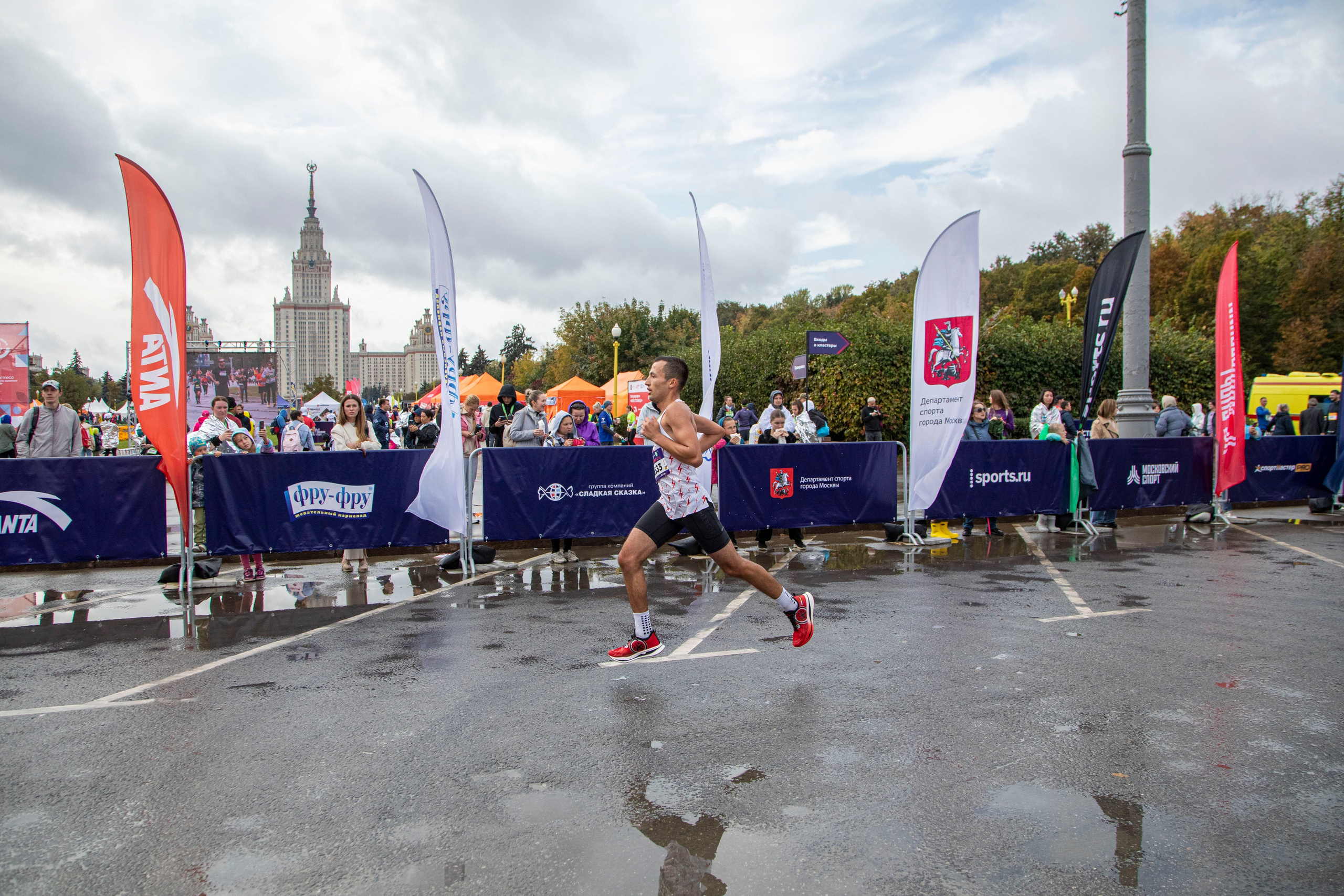 Полумарафон Моя столица, 1 октября 2023 г. Фотограф Сергей Ловкий