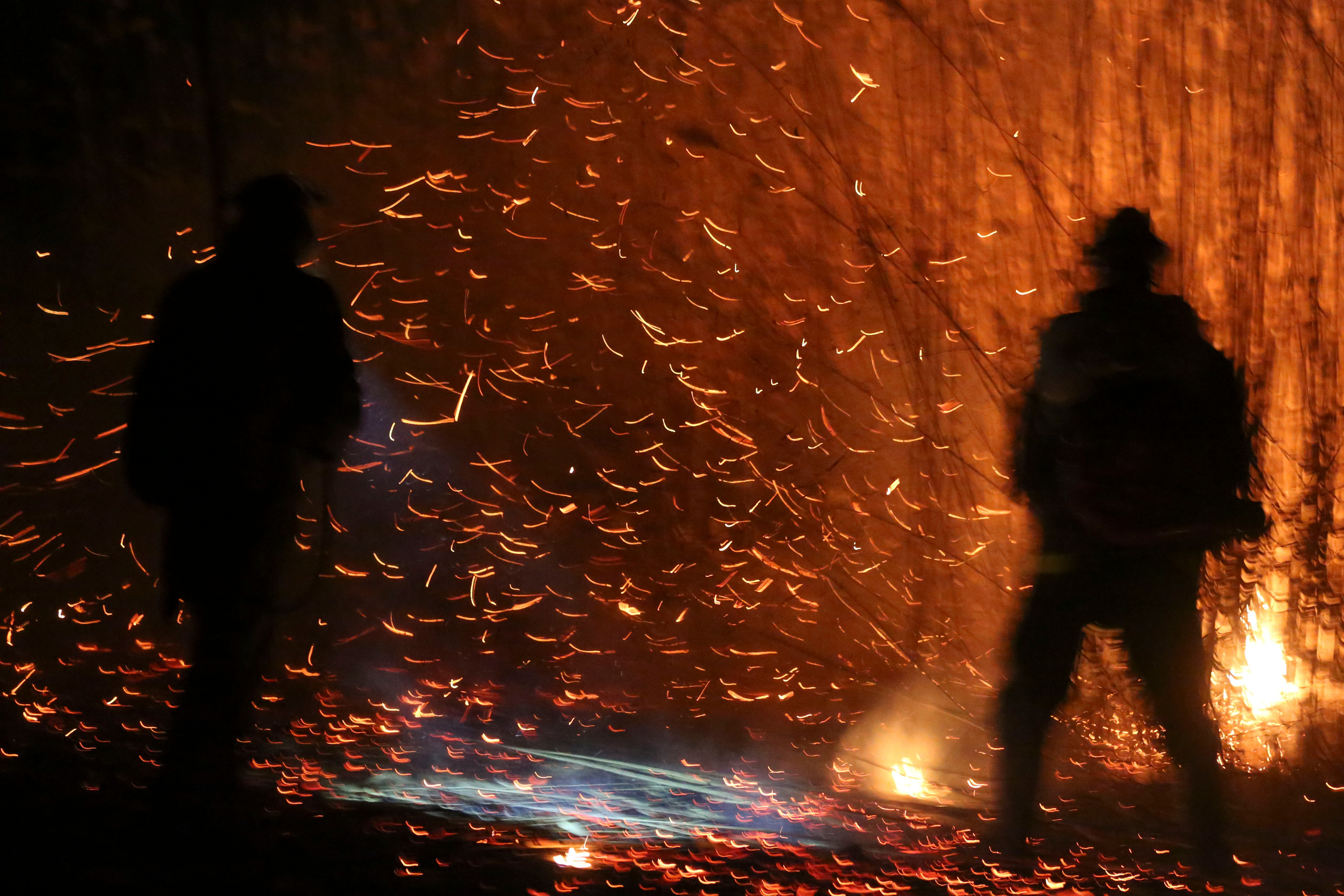 Травяные пожары. Фотограф Анна Барне