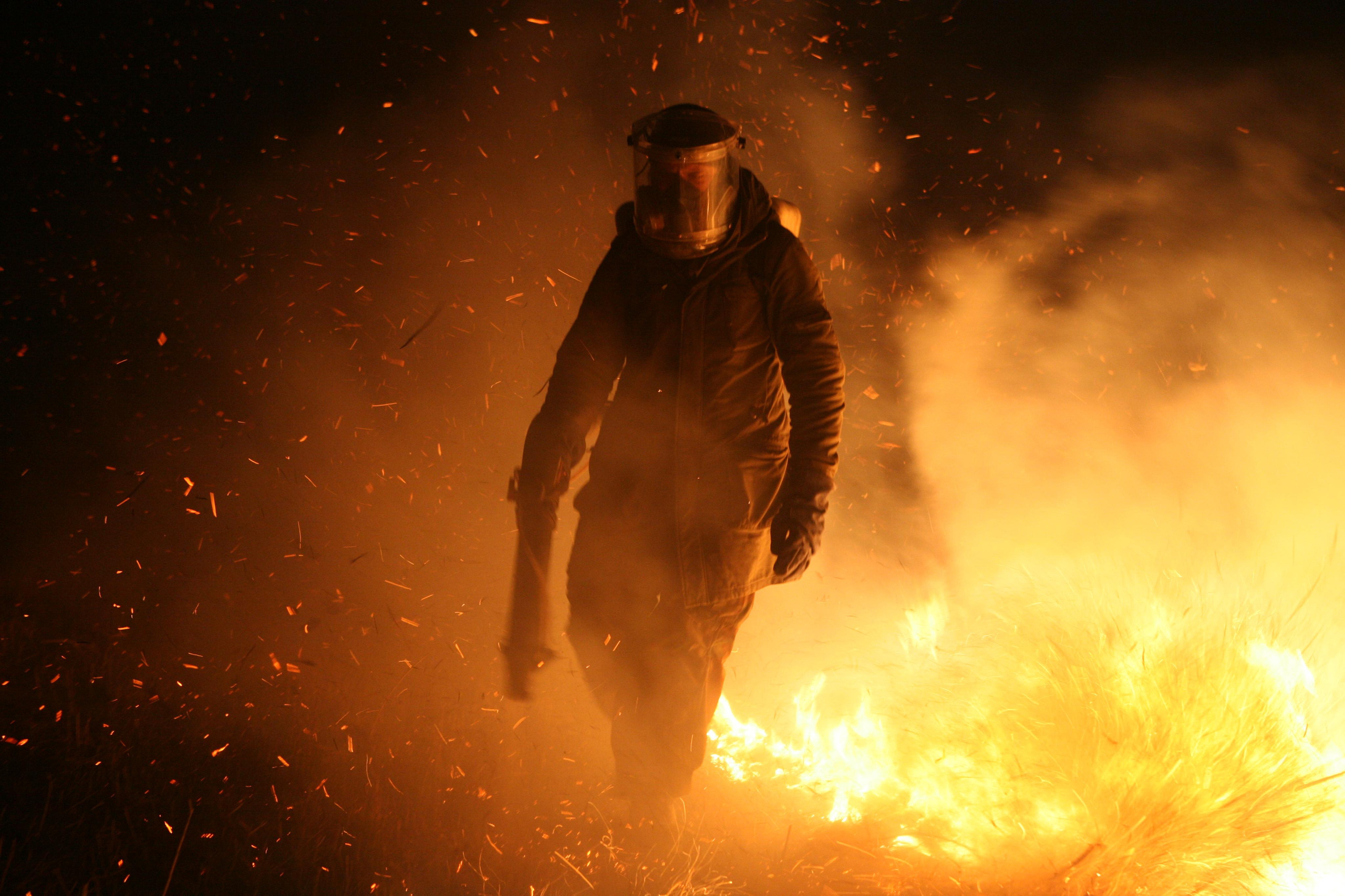 Травяные пожары. Фотограф Анна Барне