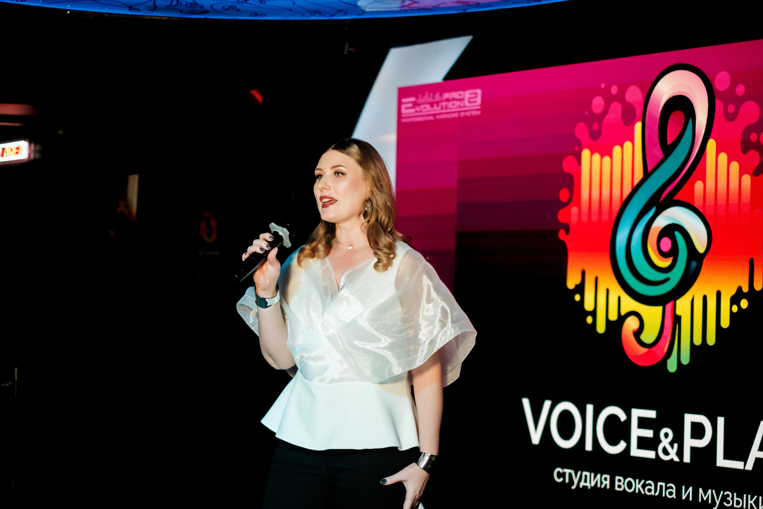 Voice&Play | караоке-бар ГОСТИ. Свадебный и репортажной фотограф Денис Ожигин в Краснодаре и Краснодарском крае