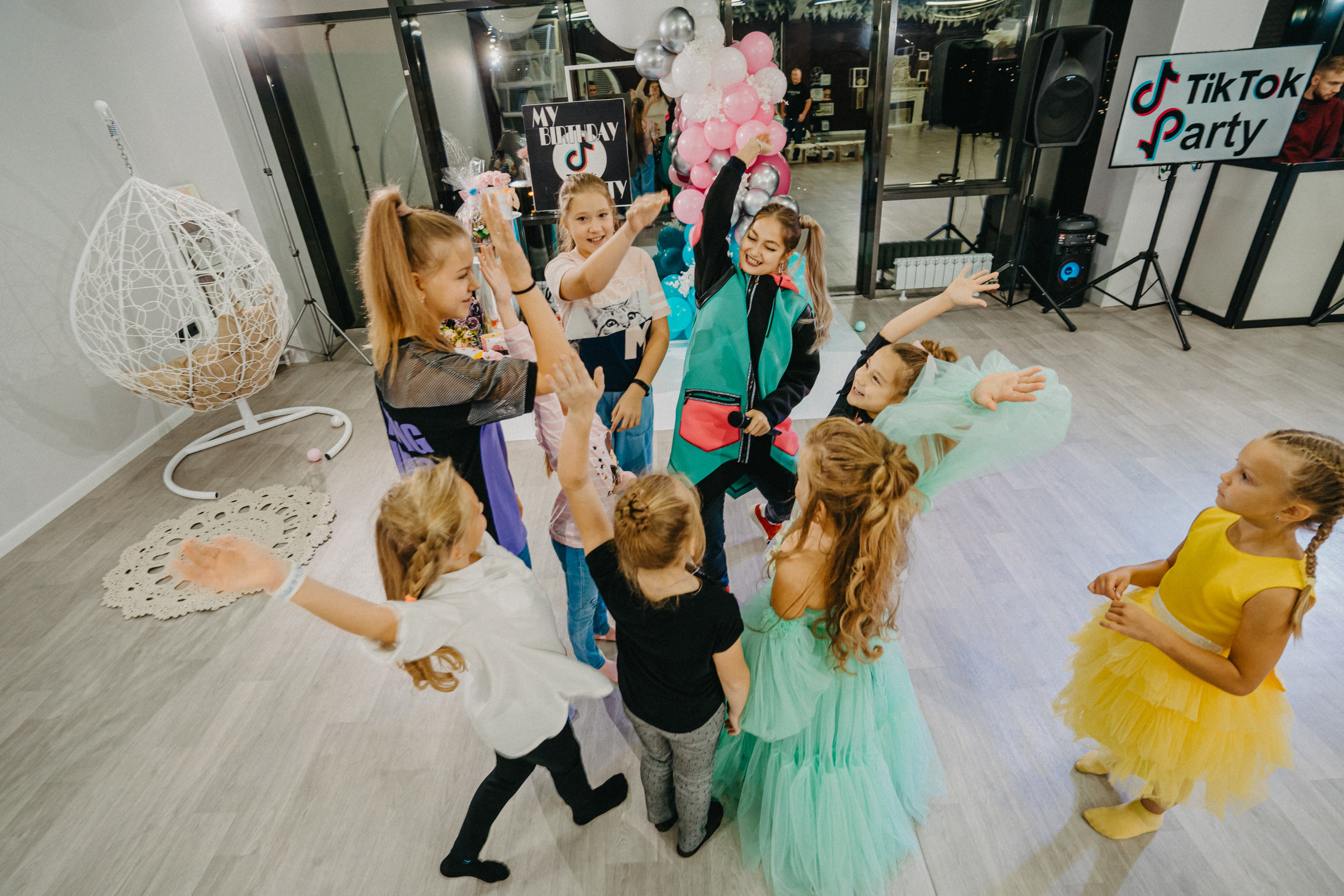 День рождении Ксюши. Выпускные альбомы для детского сада и школы в Красноярске Мария Русяев