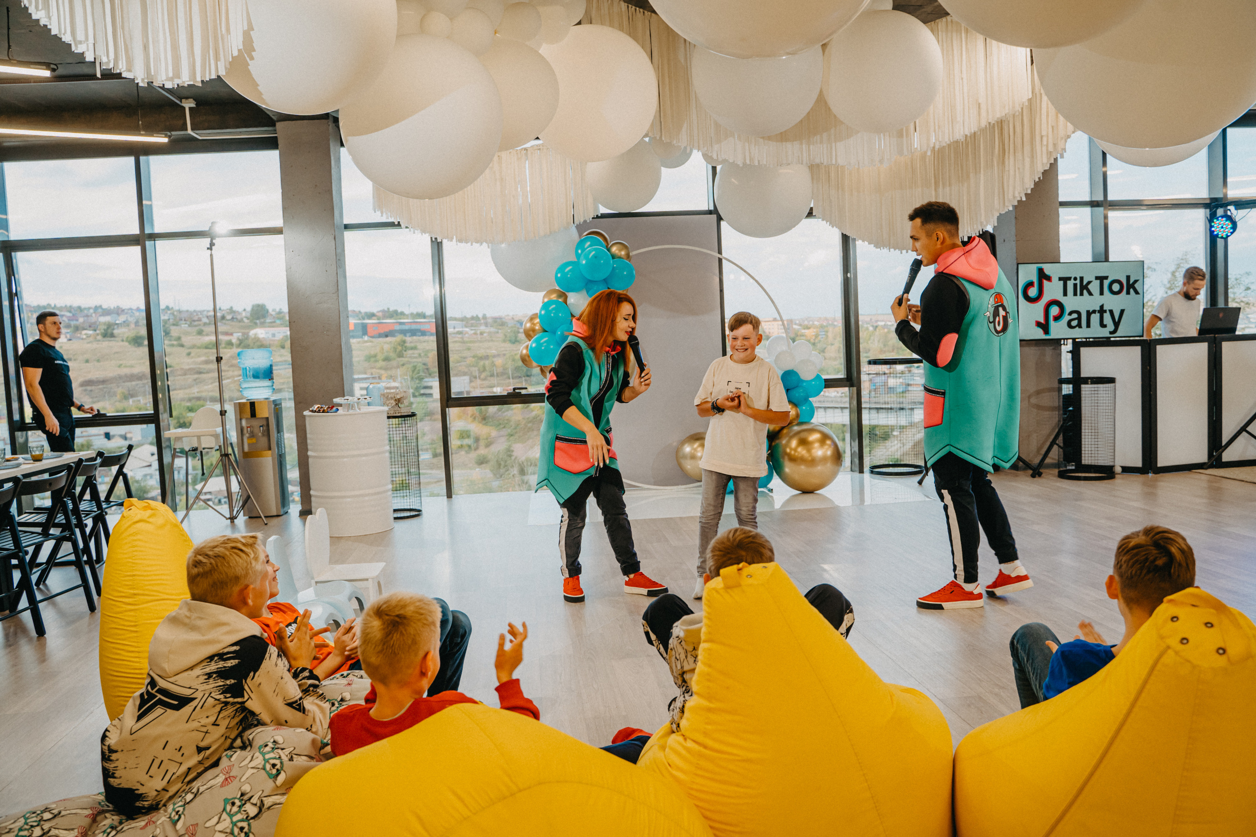 День рождения Артёма в LoftMary. Выпускные альбомы для детского сада и школы в Красноярске Мария Русяев