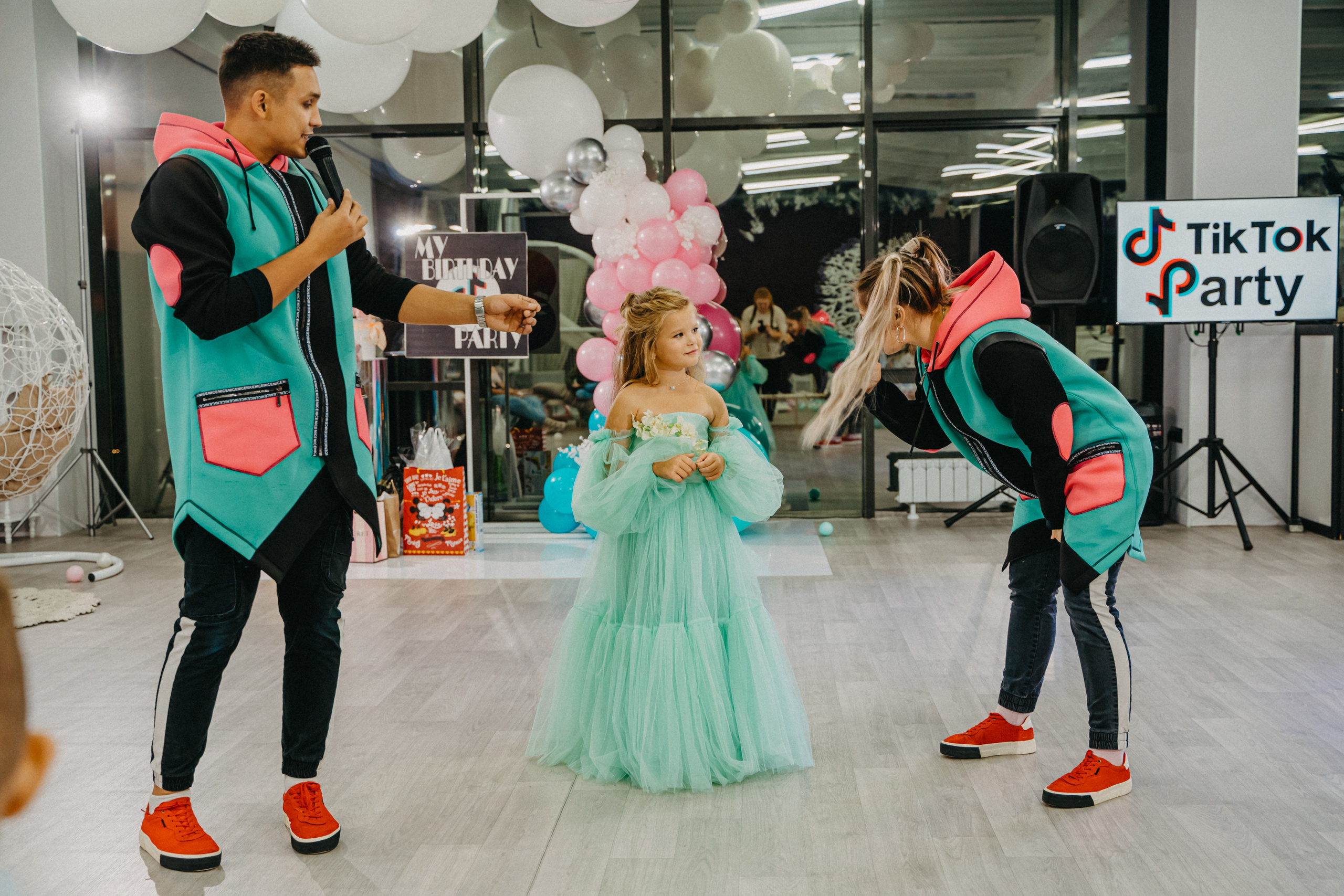 День рождении Ксюши. Выпускные альбомы для детского сада и школы в Красноярске Мария Русяев