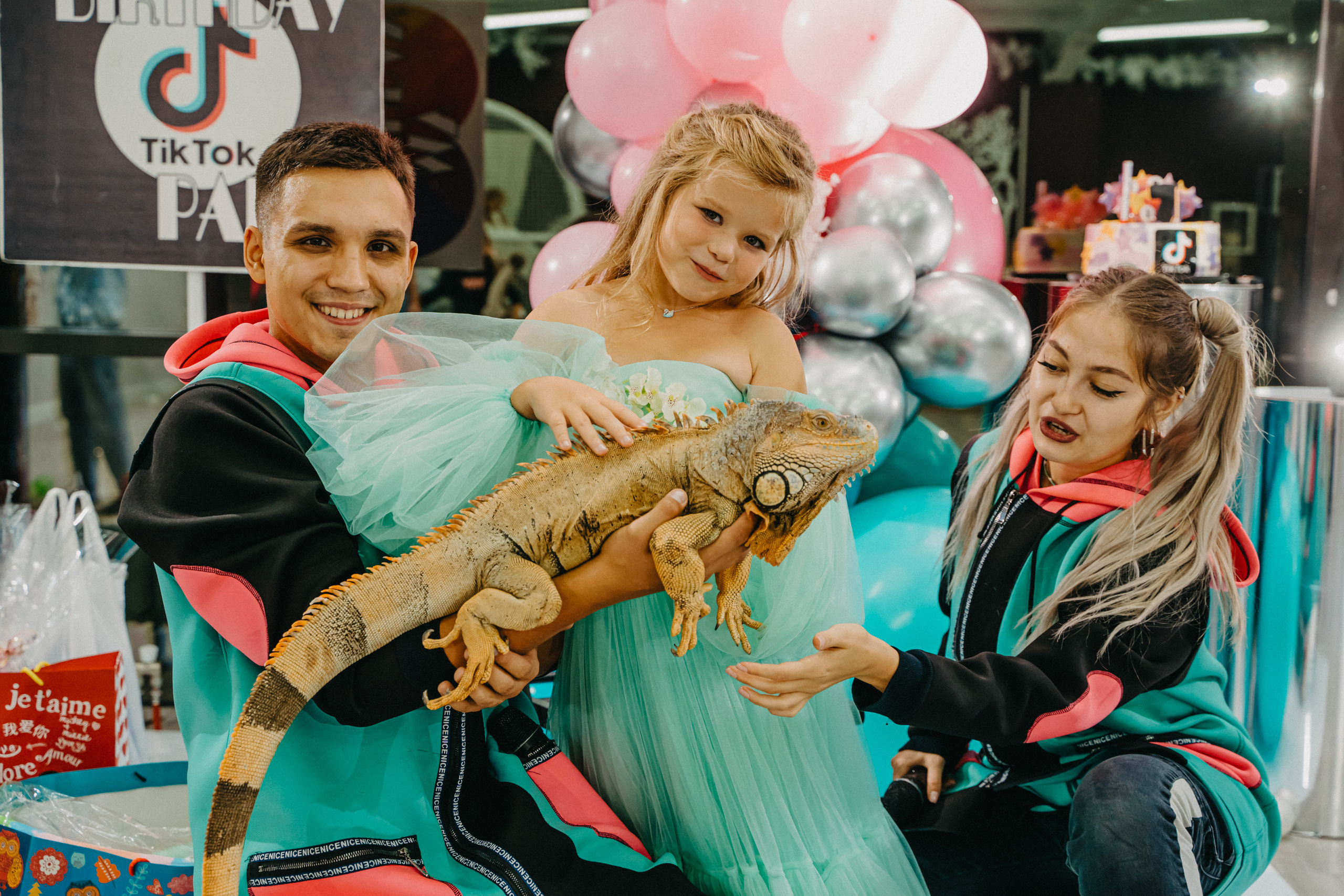 День рождении Ксюши. Выпускные альбомы для детского сада и школы в Красноярске Мария Русяев