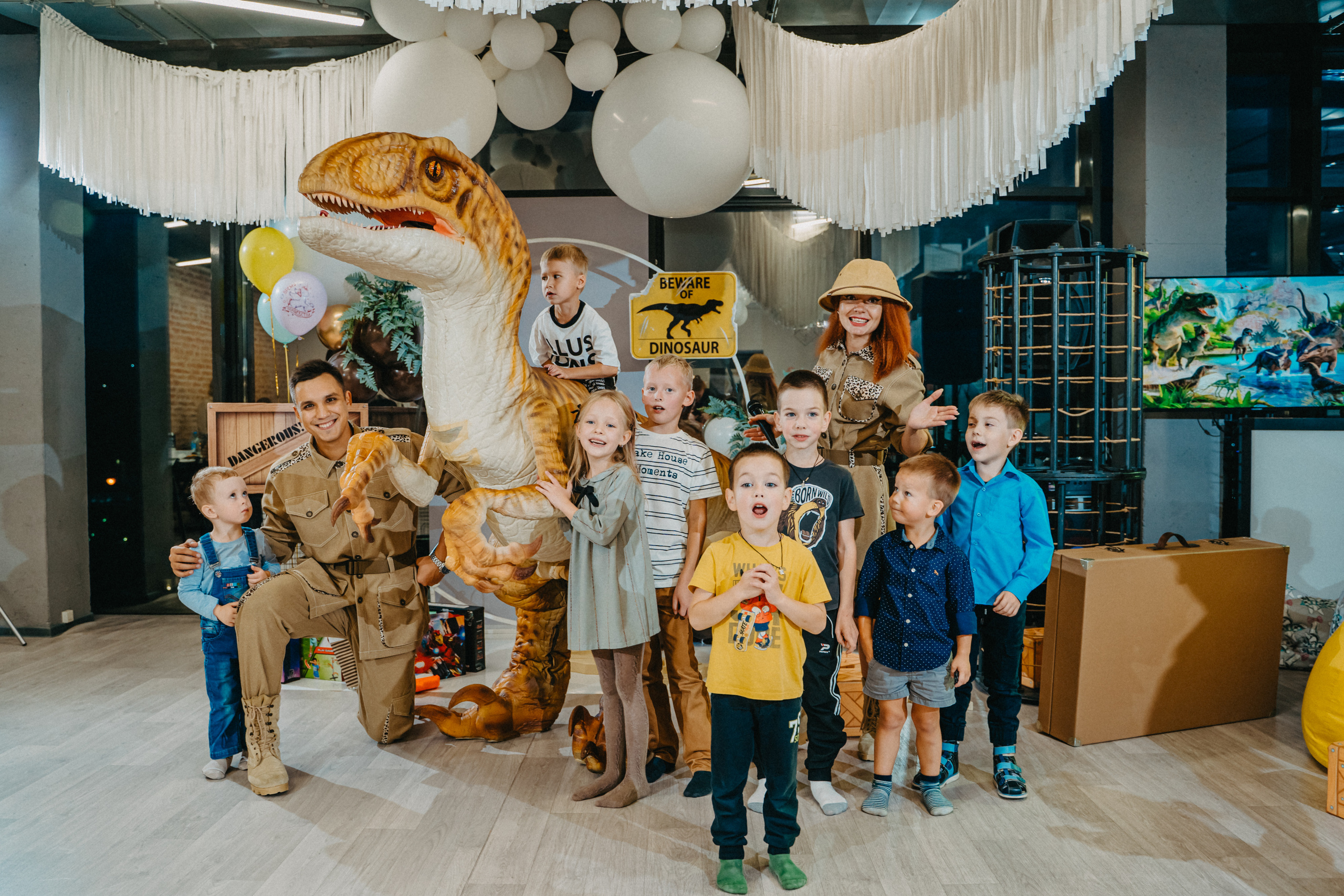 День рождения Максима. Выпускные альбомы для детского сада и школы в Красноярске Мария Русяев