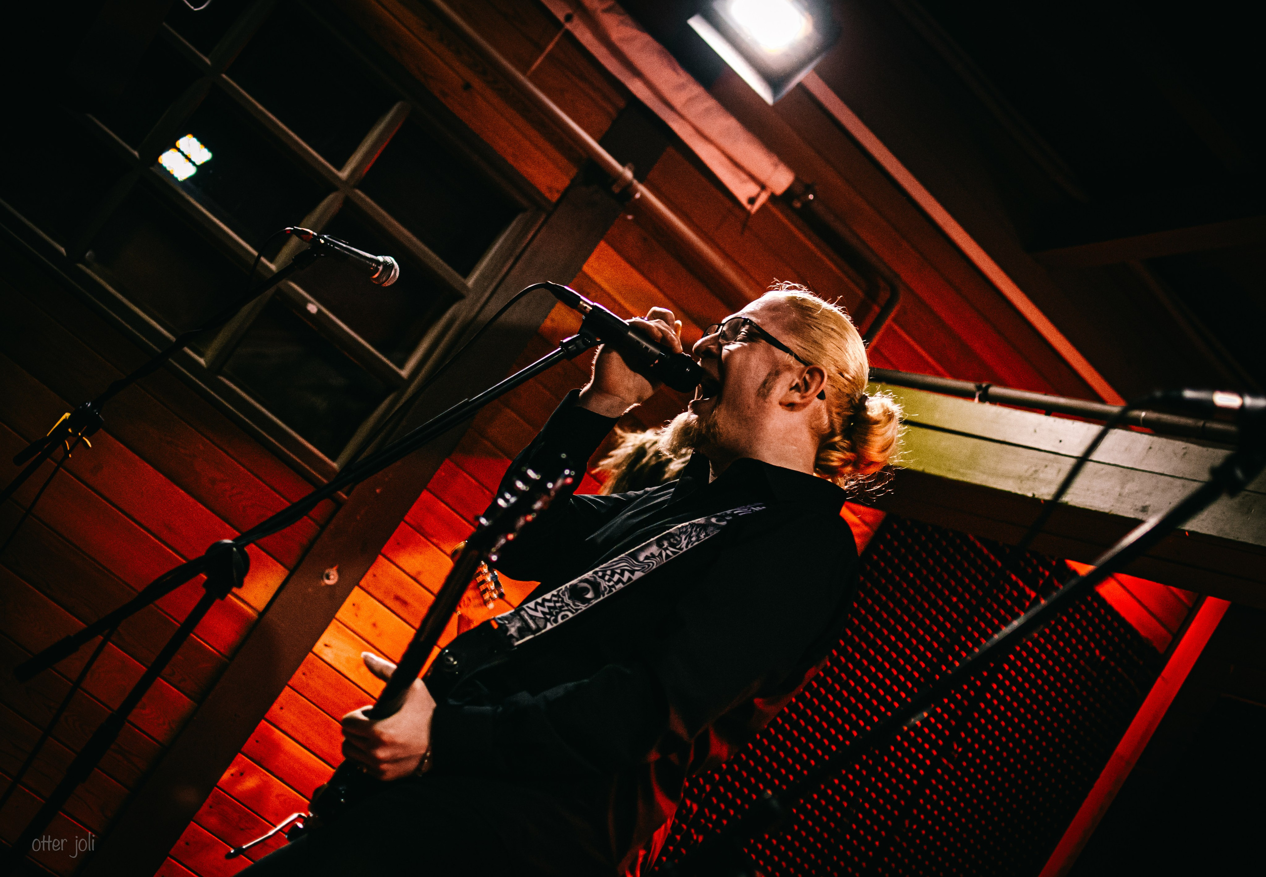 Голова Муэссы | Китайский лётчик Джао Да. Концертный репортёр Валерия Сафина