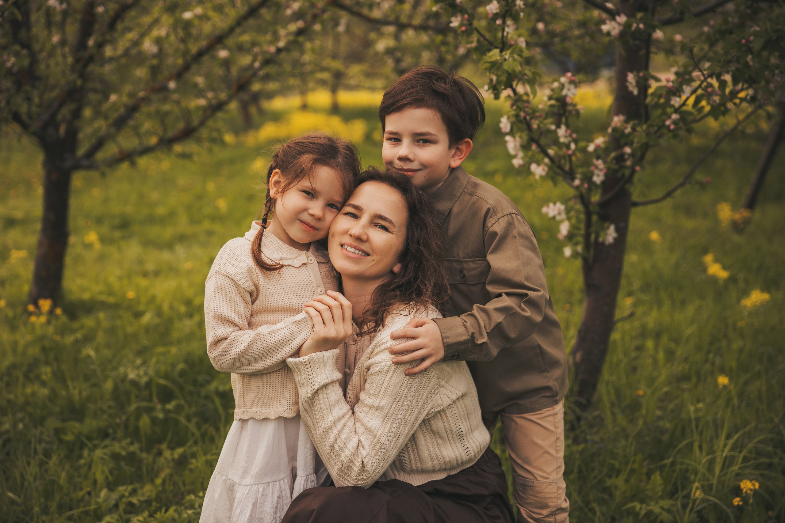 Фотосессия мамы с детьми в парке. Семейный и женский фотограф в Москве Надежда Воробьева