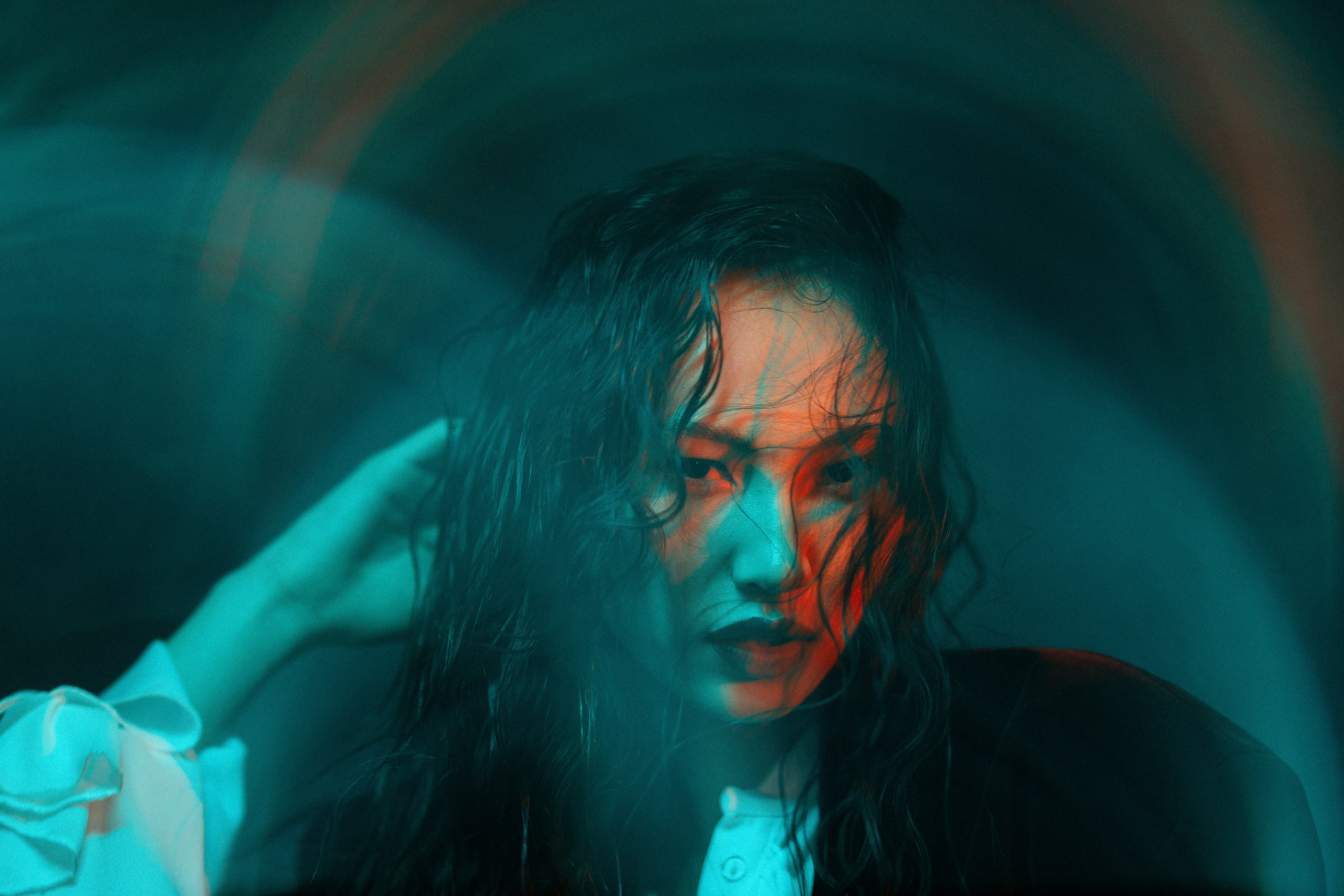 Разбитое отражение. Команда фотографов и дизайнеров в Егорьевске