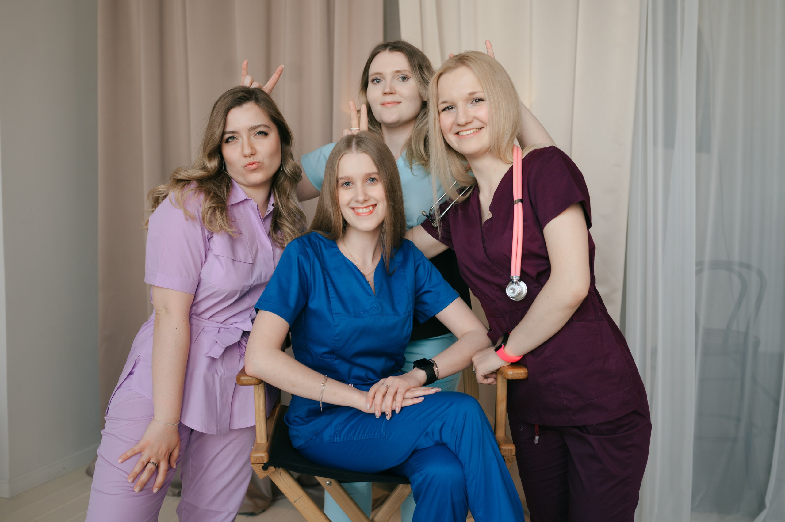 Мед выпуск. Komonev